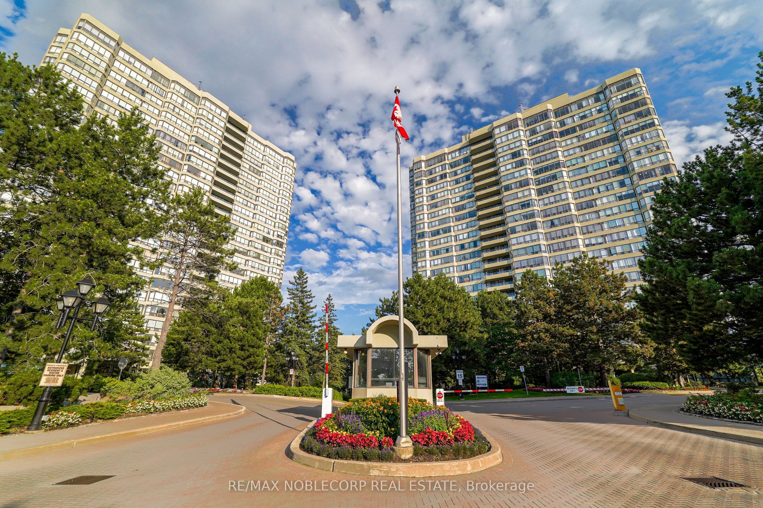 Unit 1603 - 22 Hanover Road, Brampton 3