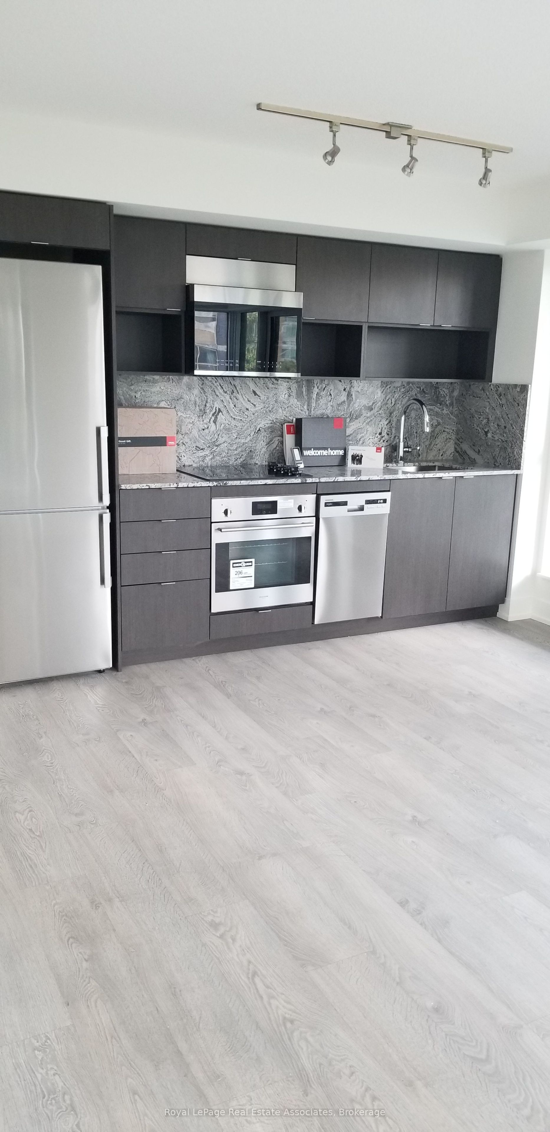 Unit 324 - 9 Mabelle Avenue, Etobicoke 4