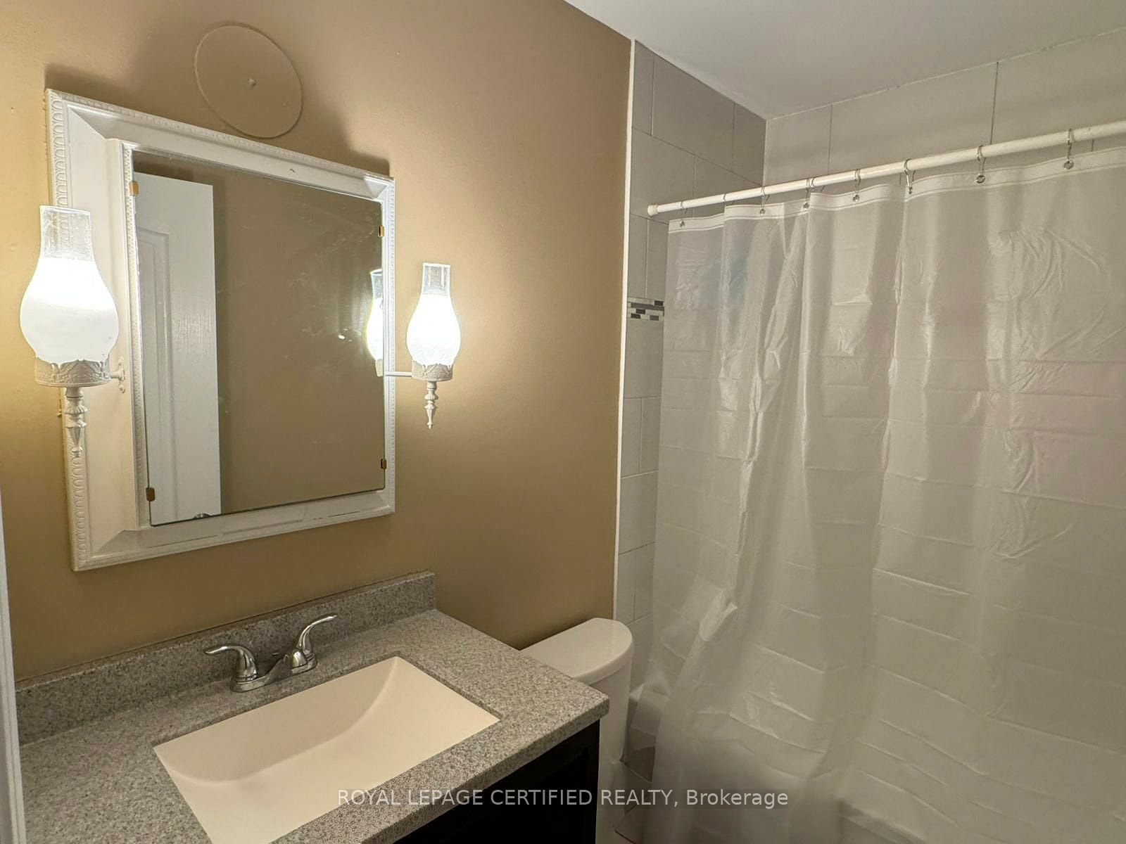 29 Greene Drive, Brampton 2