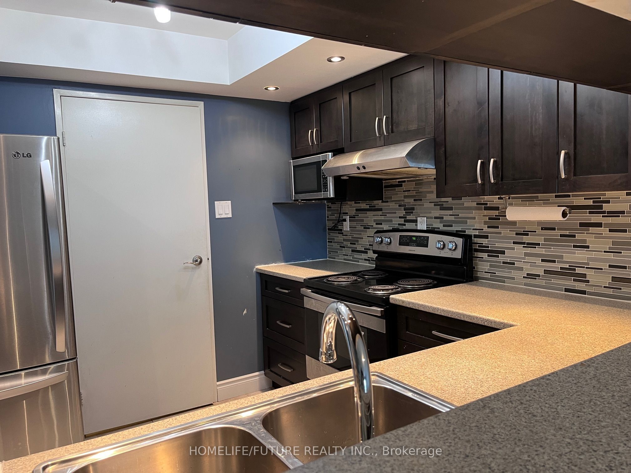 Unit 1101 - 550 Webb Drive, Mississauga 4