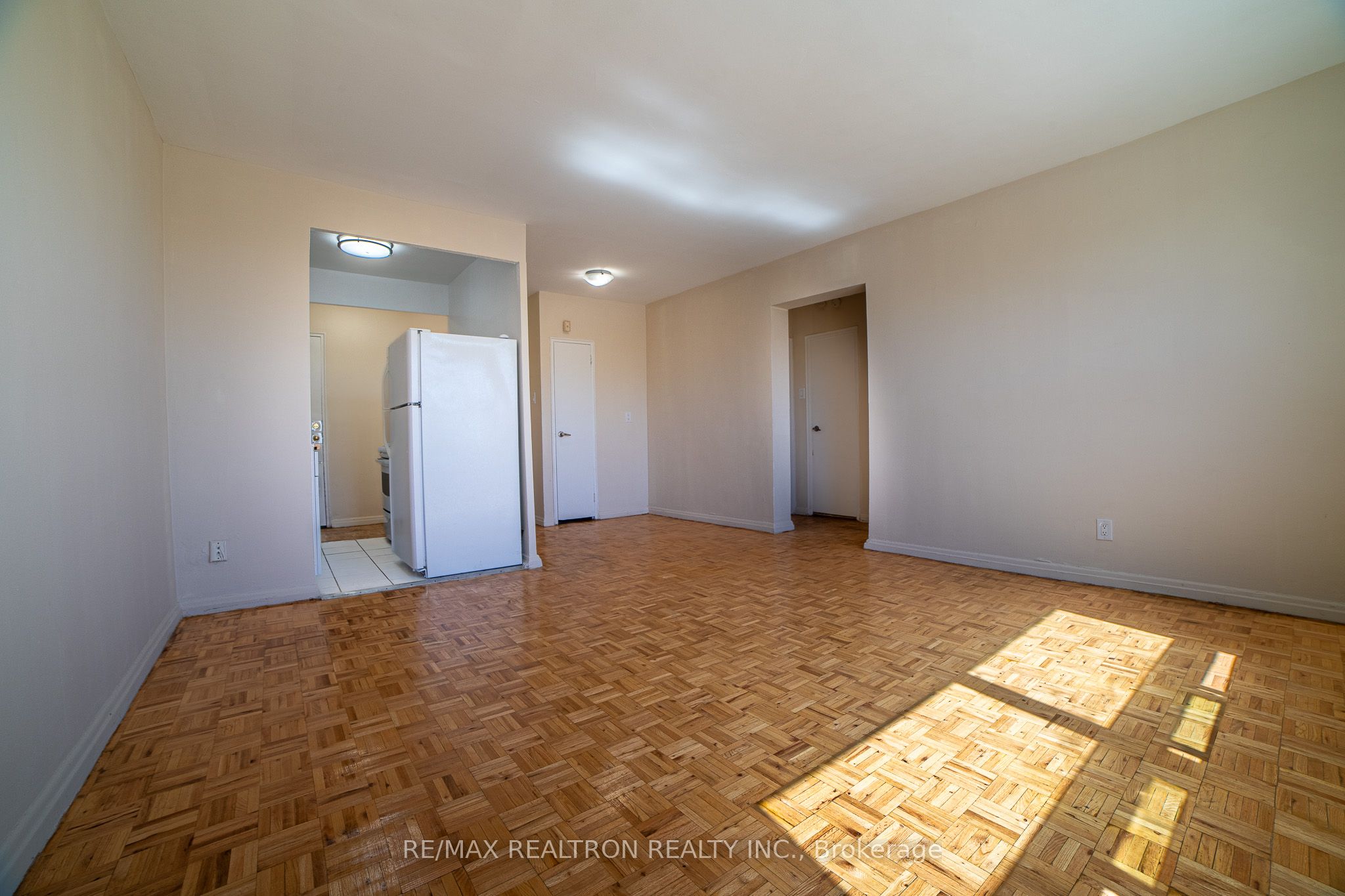 Unit 303 - 2355 Lake Shore Boulevard W, Etobicoke 5