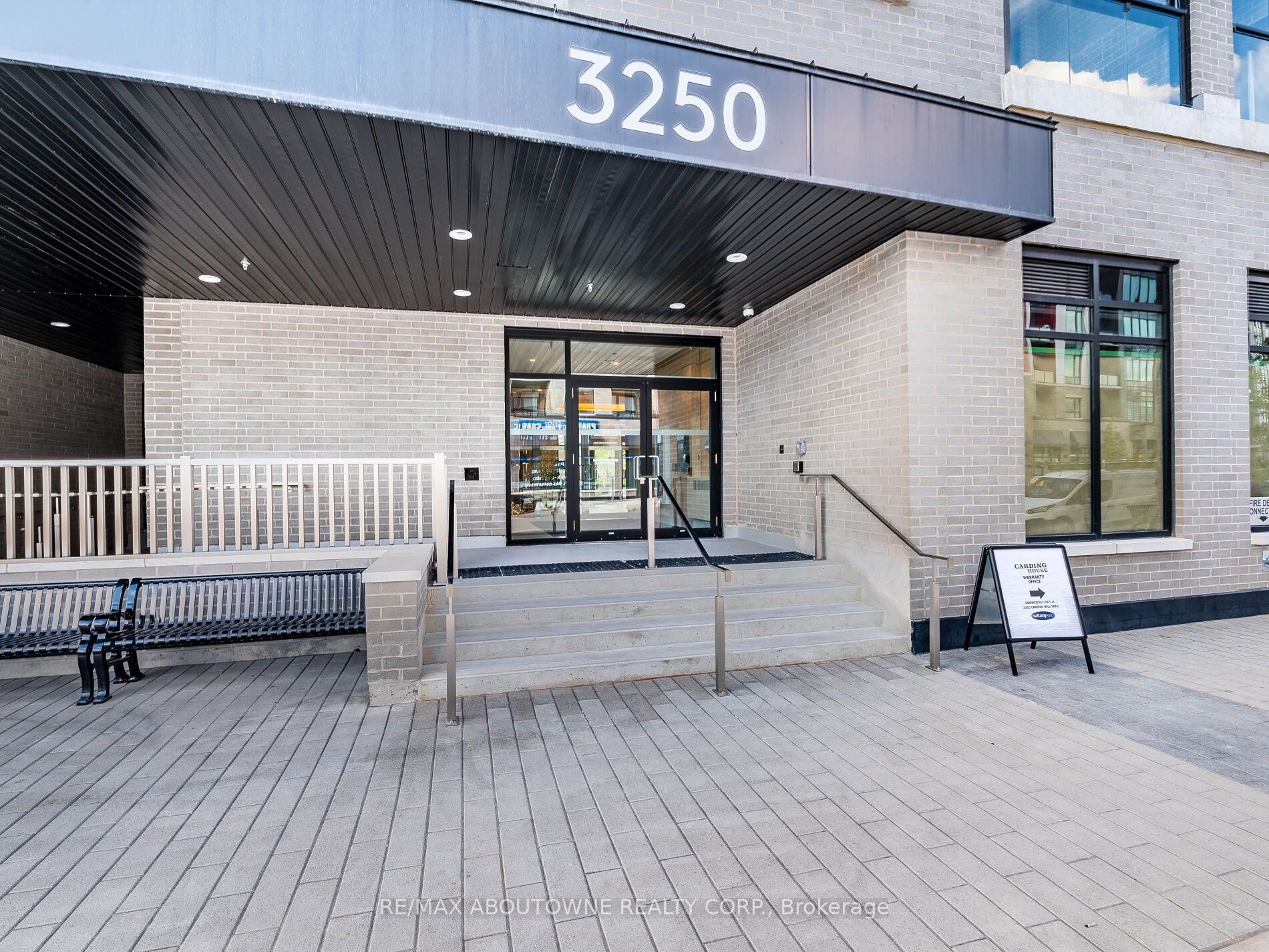 Unit 308 - 3250 Carding Mill Trail, Oakville 4