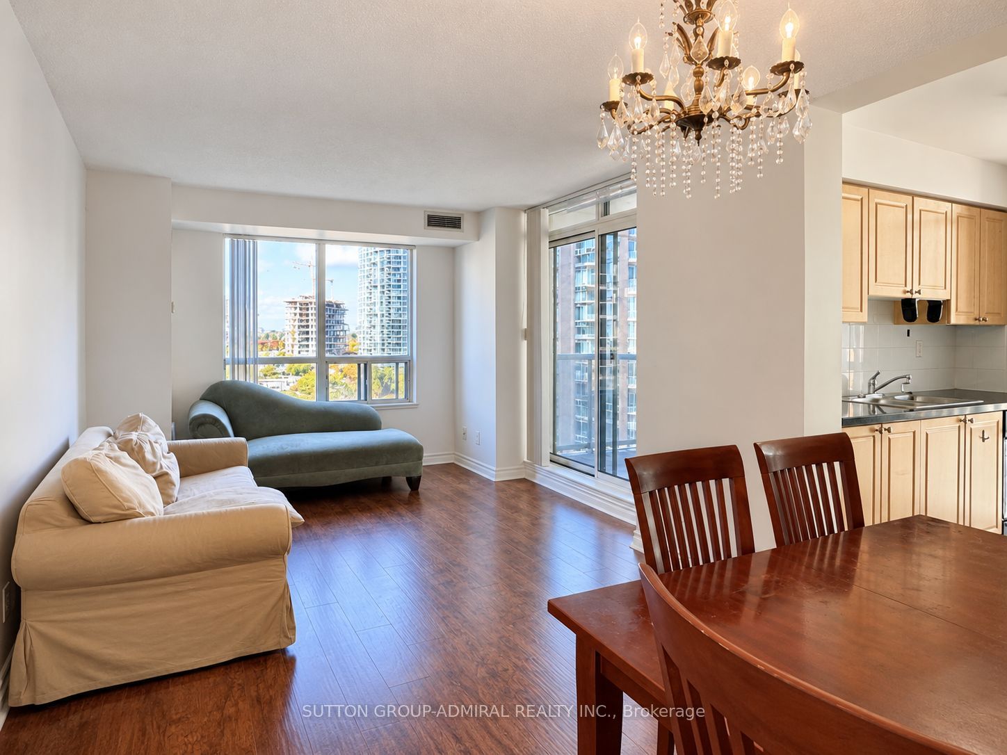 Unit 1007 - 5 Michael Power Place, Etobicoke 3