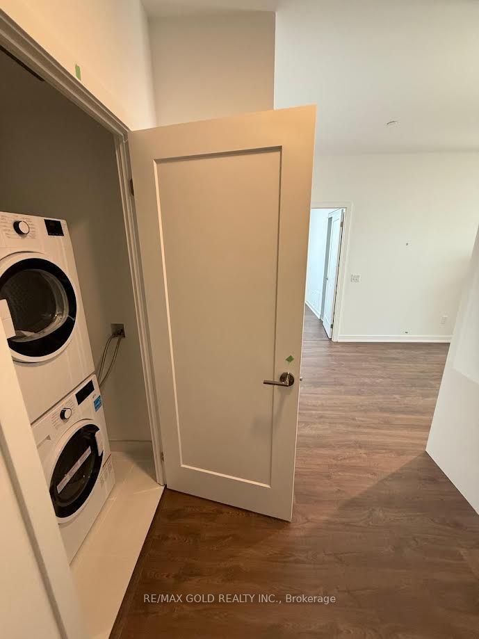 Unit 2502 - 5105 Hurontario Street, Mississauga 3