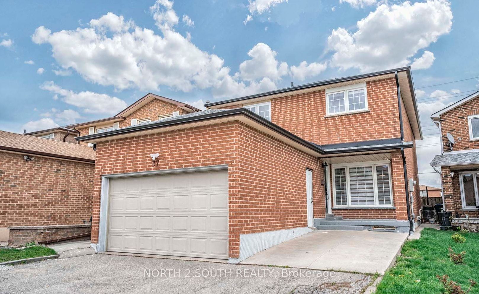 Unit upper - 37 Loire Court, Etobicoke 2