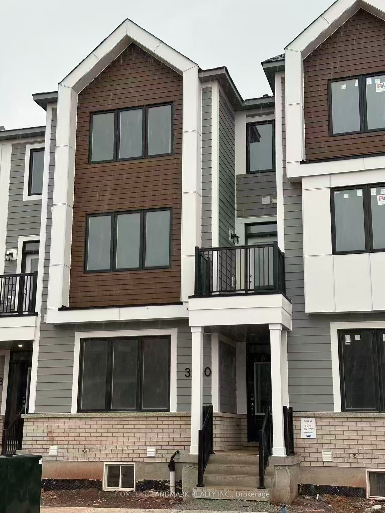 3280 Meadowridge Drive, Oakville 4