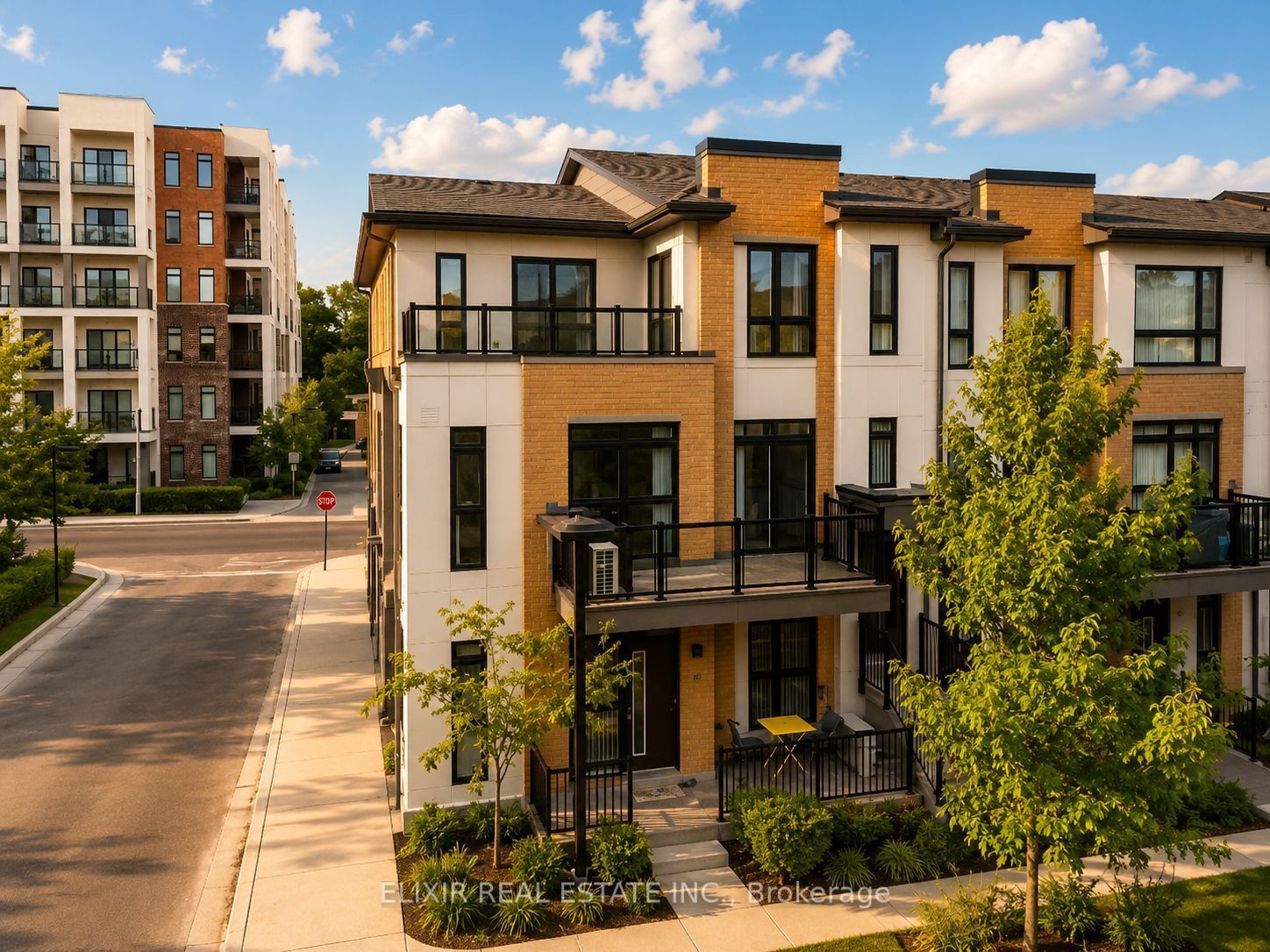 Unit 206 - 140 Canon Jackson Drive, Toronto 5