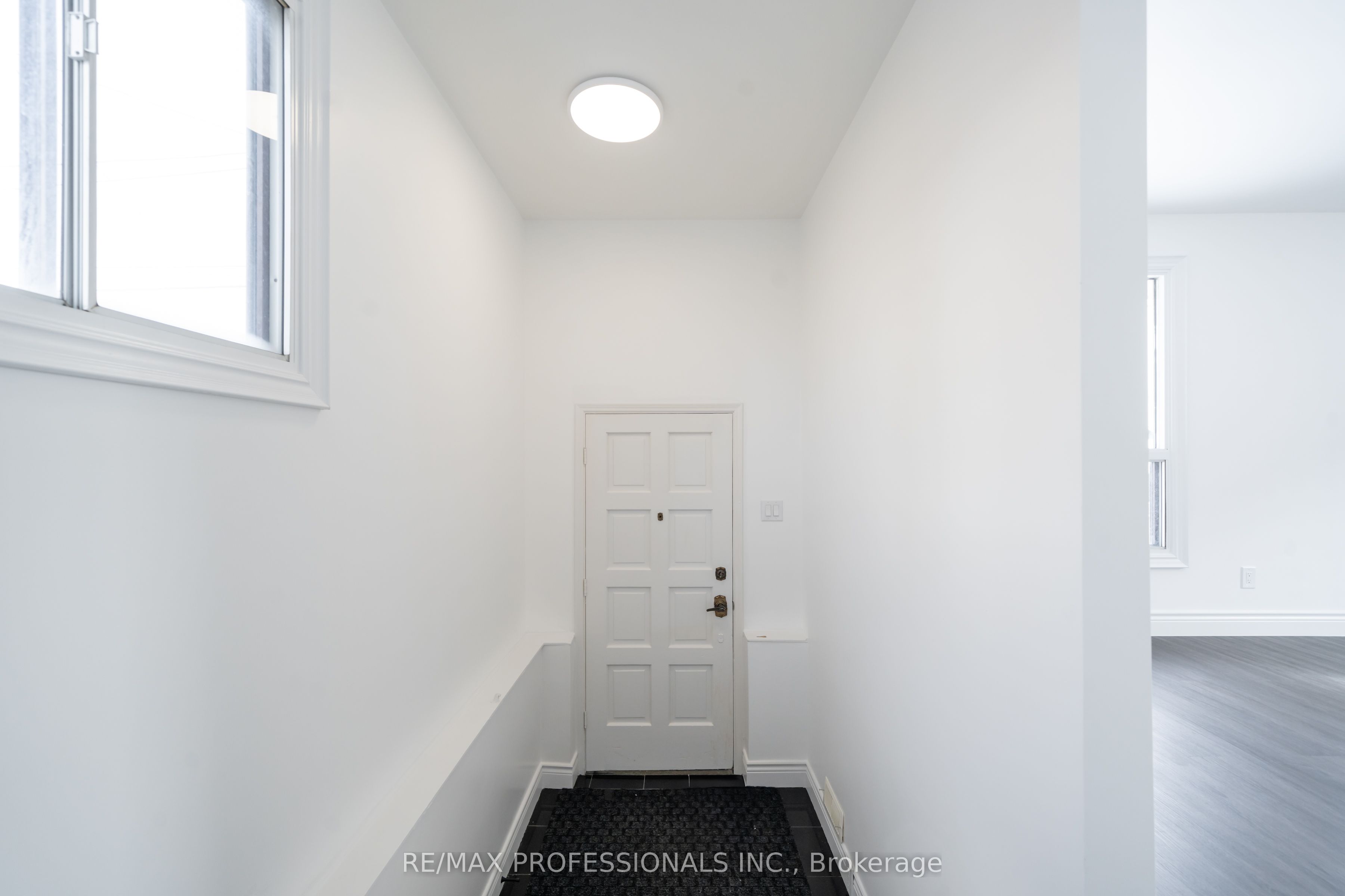 Unit MAIN - 174 Thirtieth Street, Etobicoke 3