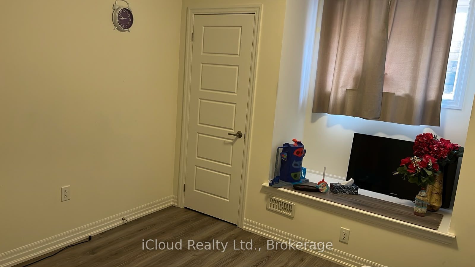 Unit 1 - 141 Marvin Avenue, Oakville 5