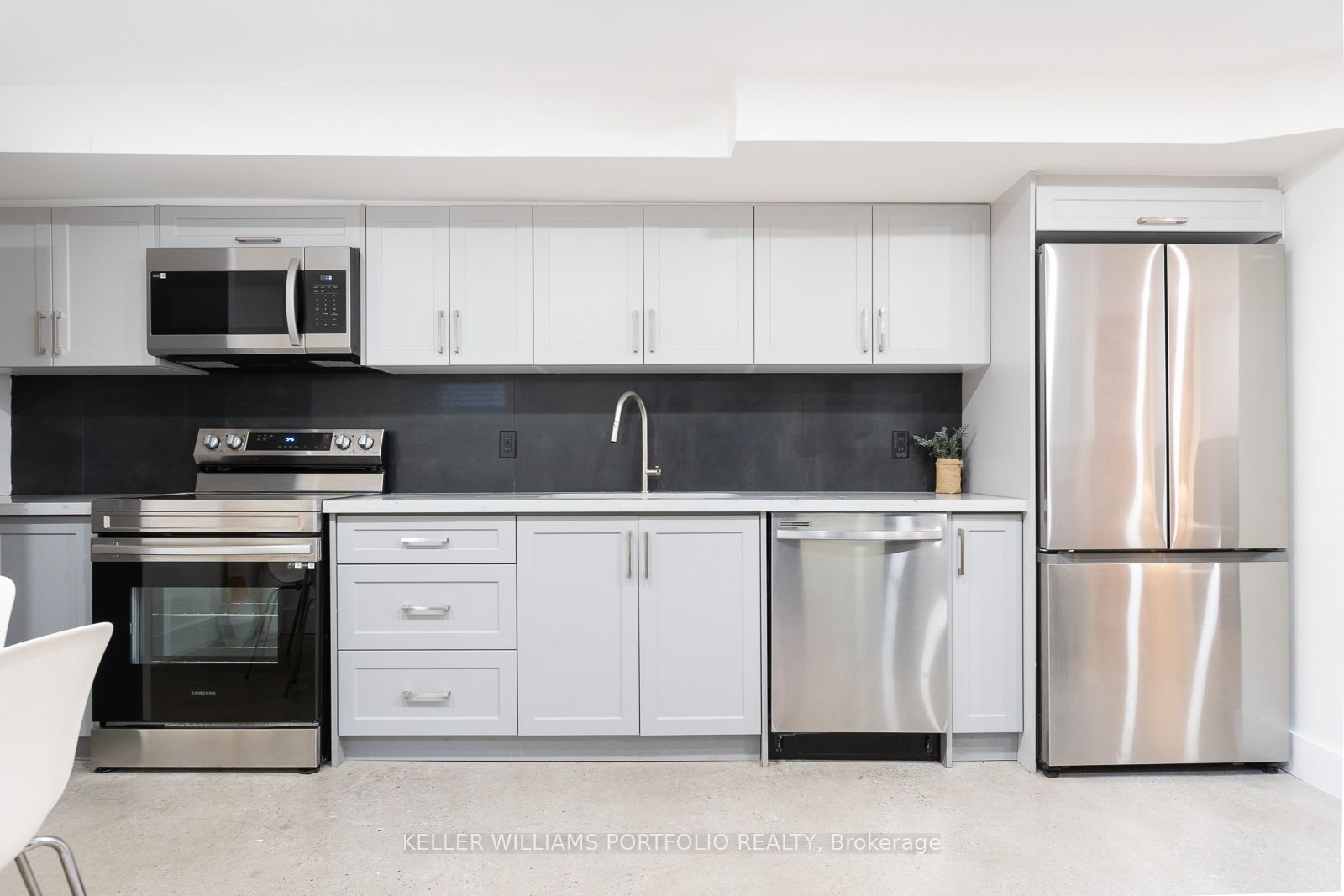 Unit Lower - 180 Maria Street, Toronto 2