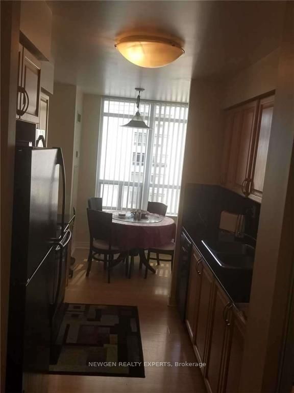 Unit 805 - 310 Burnhamthorpe Road W, Mississauga 5