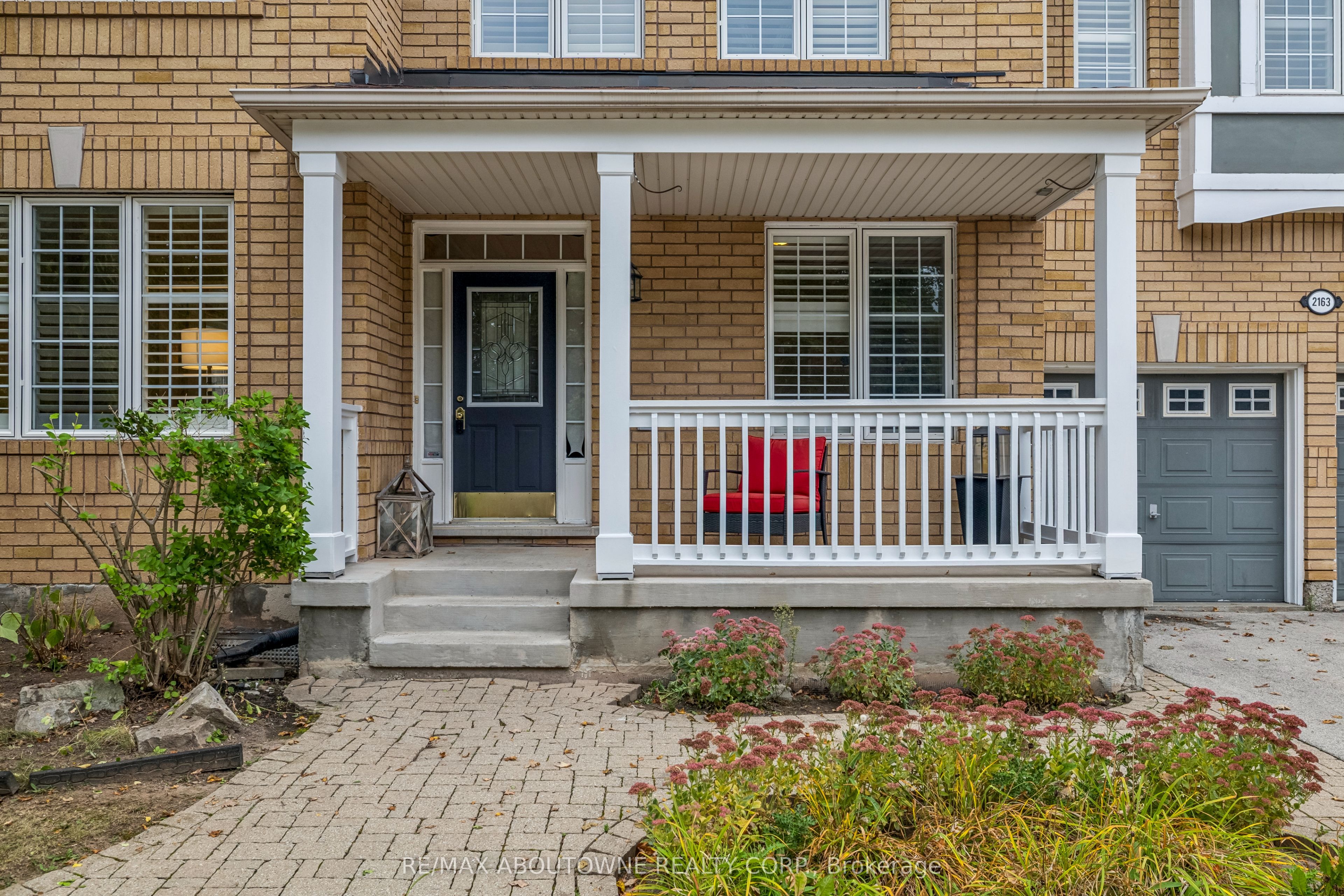 2163 Blackforest Crescent, Oakville 3