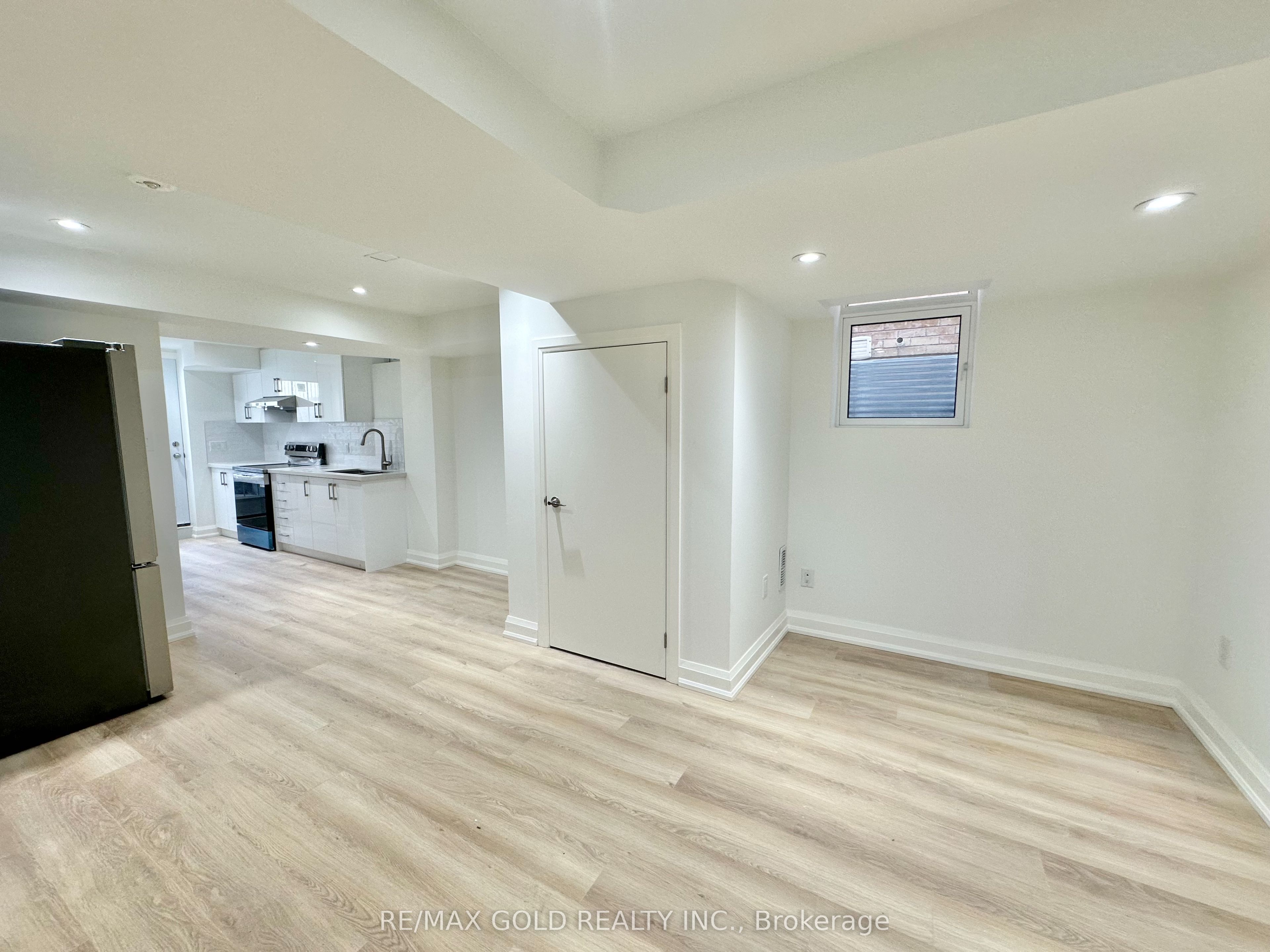 Unit Basement - 7099 Village Walk, Mississauga 4