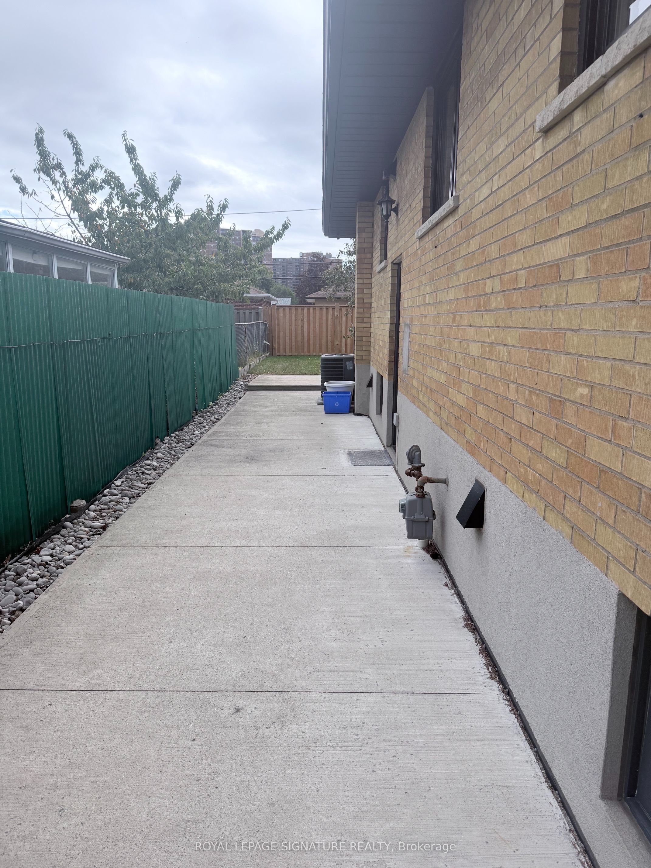 Unit Lower - 40 Summerfield Crescent, Etobicoke 2
