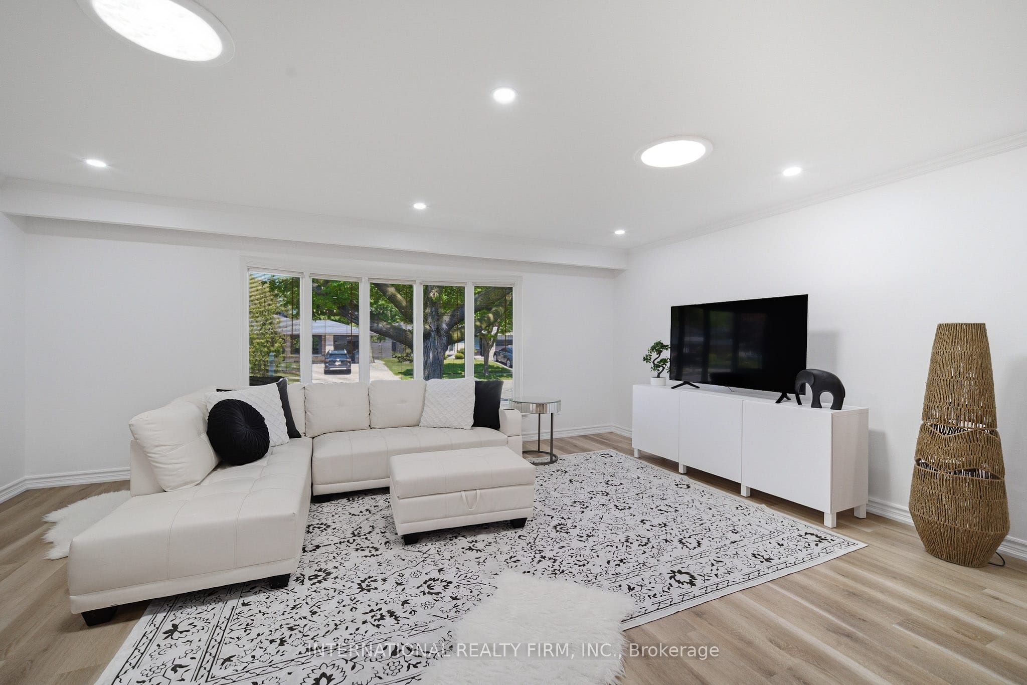 2306 Devon Road, Oakville 4