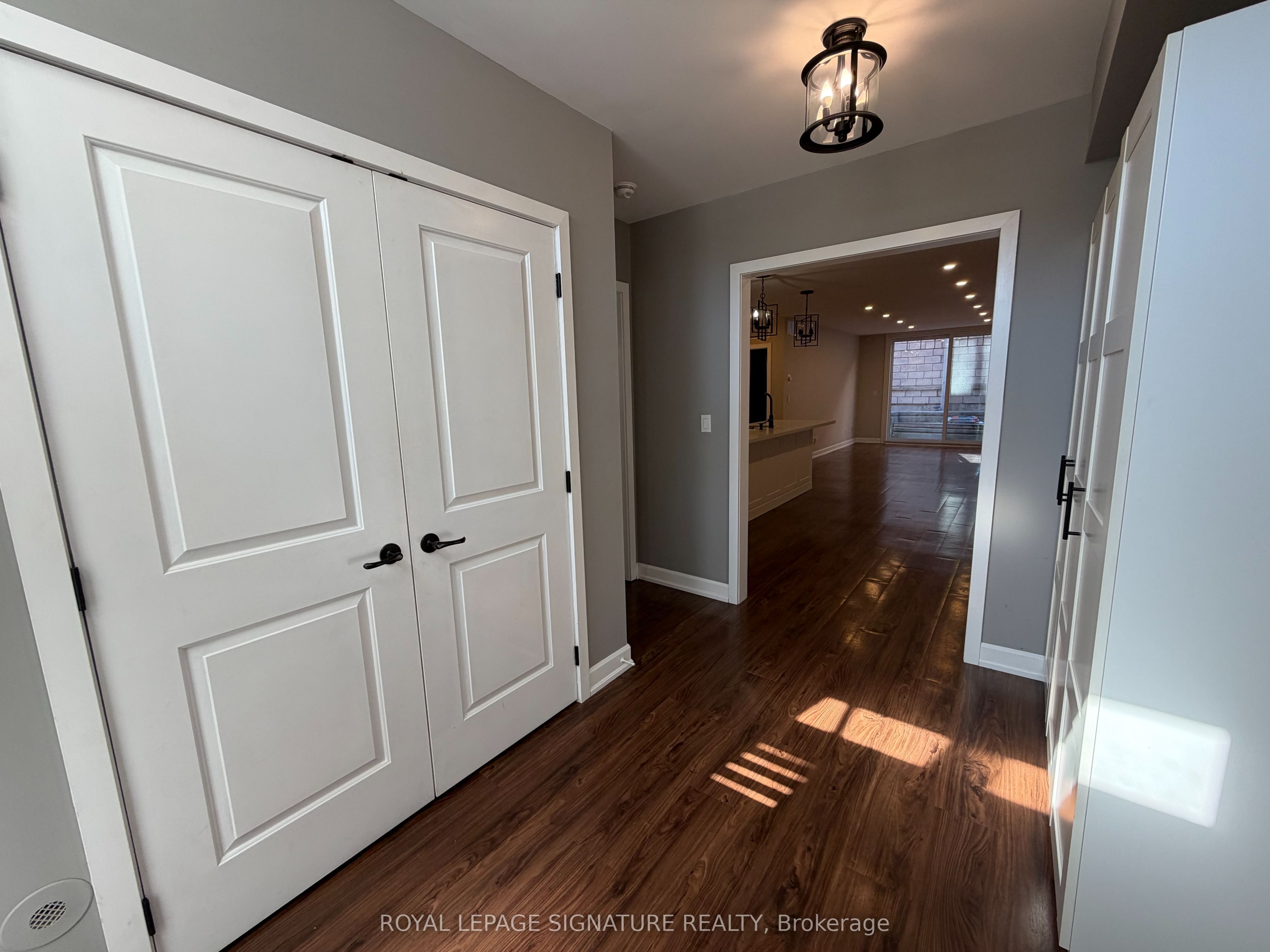 Unit 102 - 3400 Lake Shore Boulevard W, Etobicoke 3