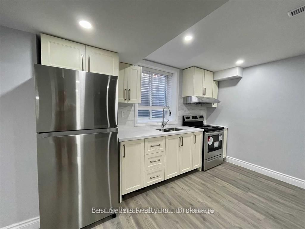 Unit Bsmt - 32 Stephanie Avenue, Brampton 2