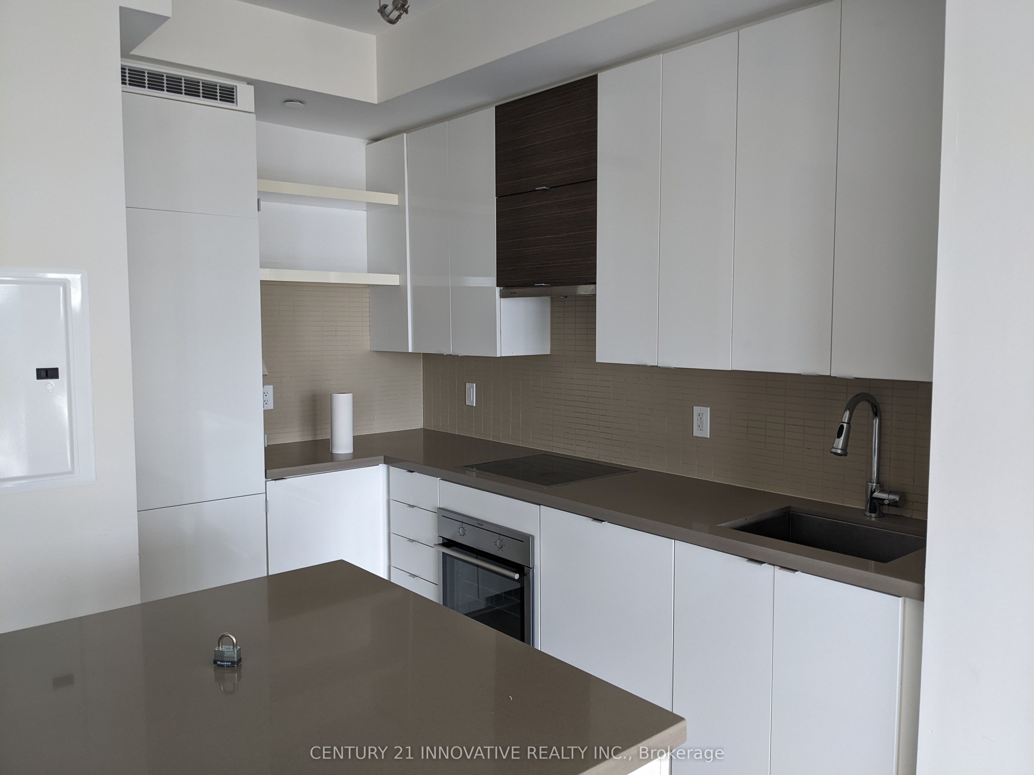 Unit 2010 - 59 Annie Craig Drive, Etobicoke 4