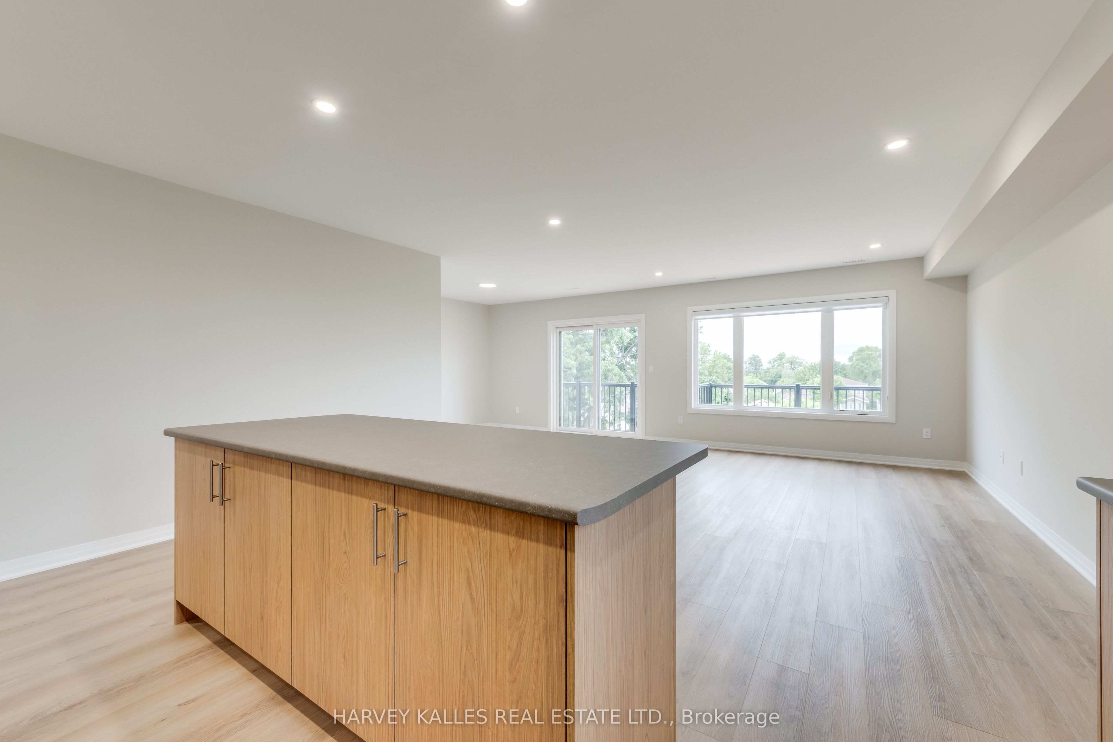 Unit 3rd Floor - 165 Spalding Road, North York 4