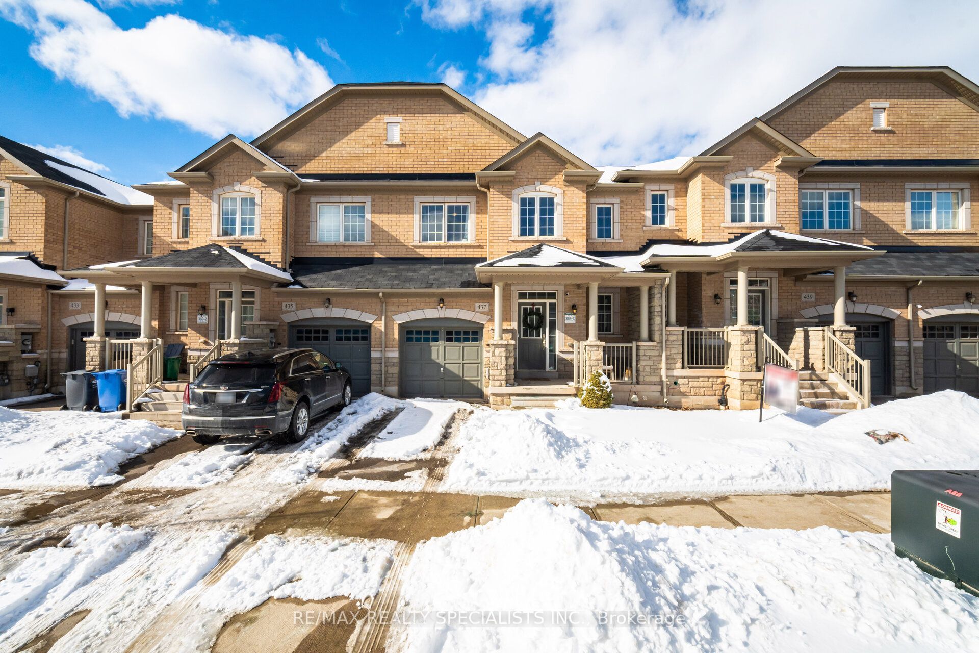 437 Silver Maple Road, Oakville 2