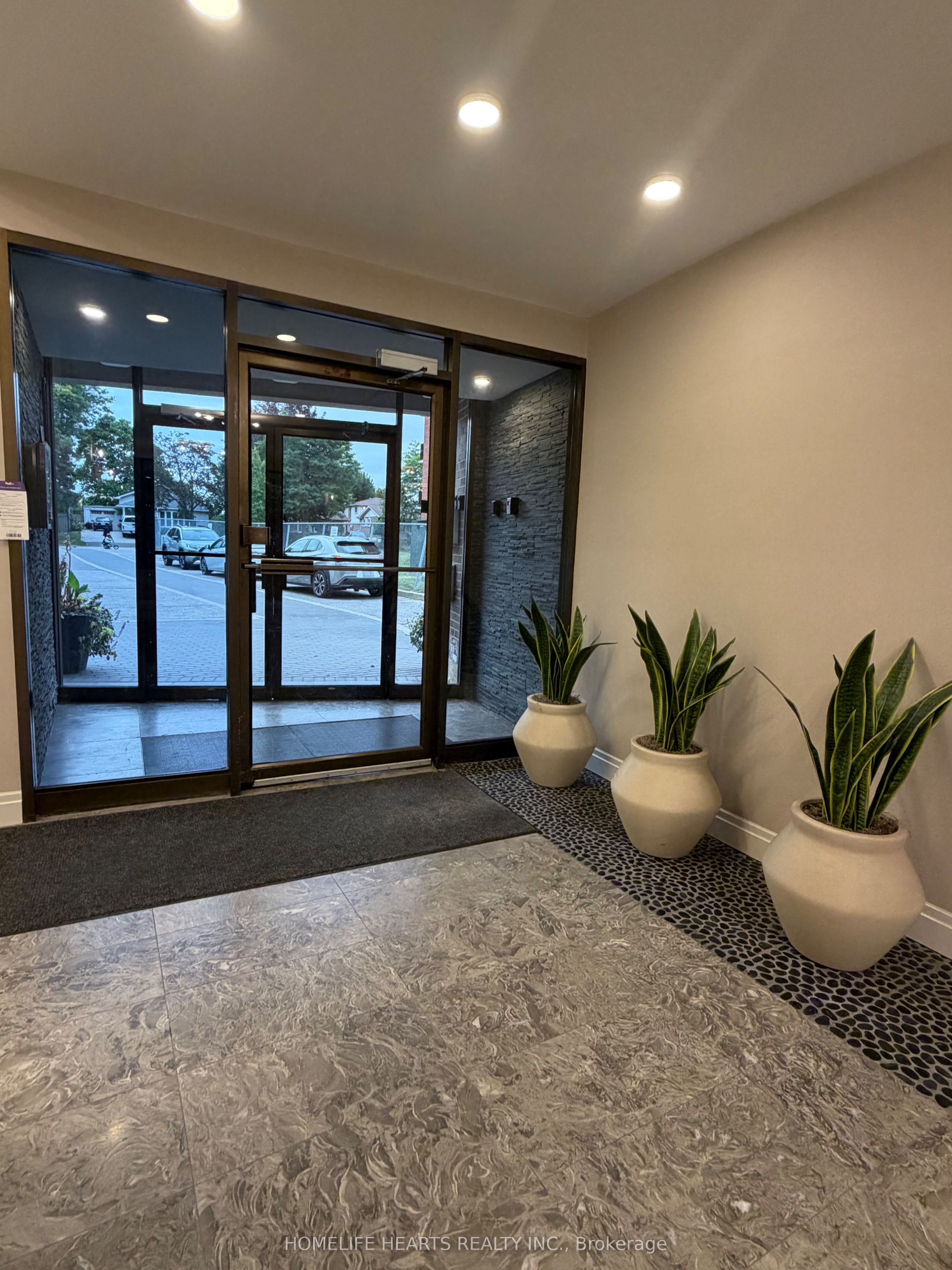 Unit 407 - 188 Mill Street S, Brampton 4