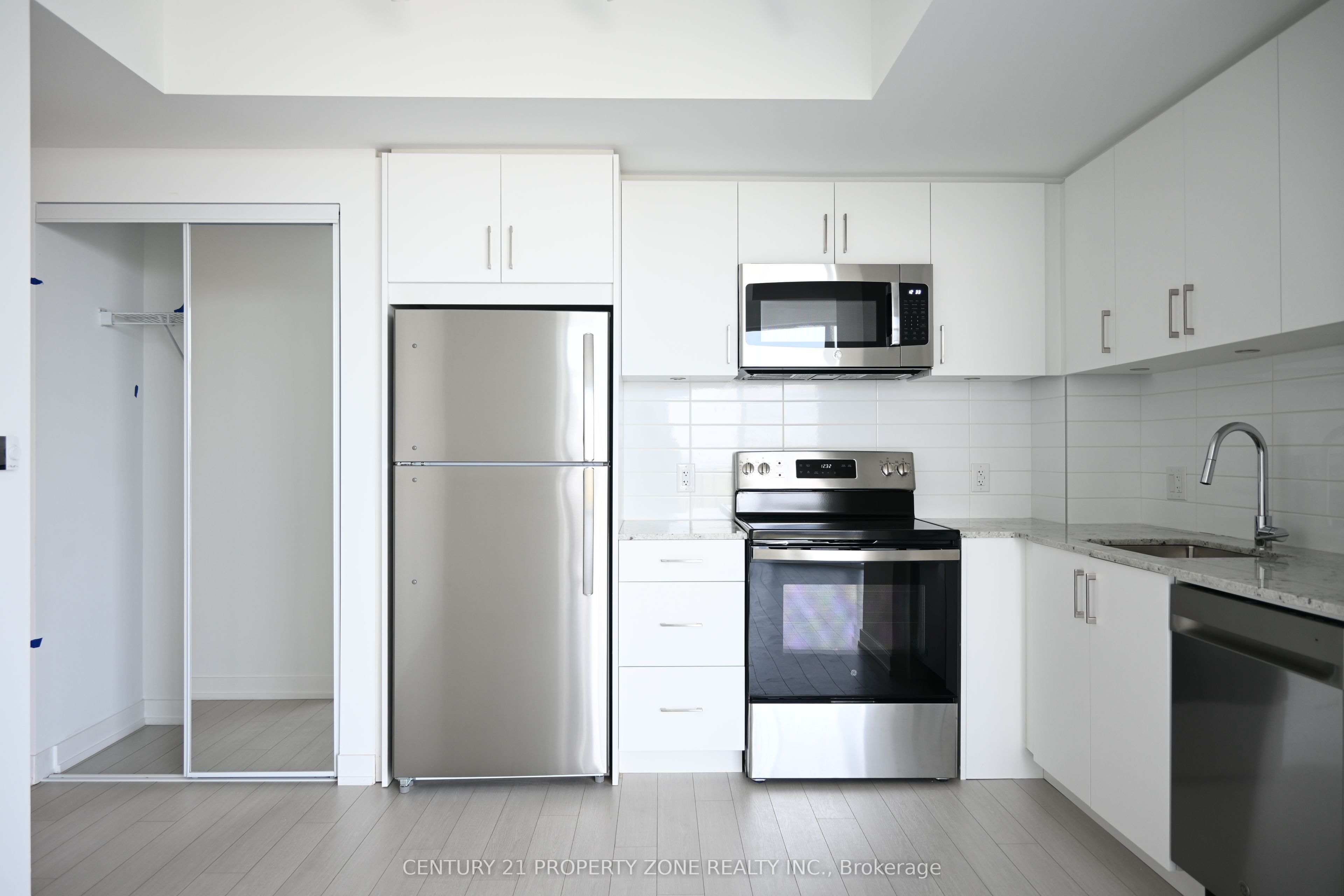 Unit 2702 - 4010 Eglinton Avenue W, Etobicoke 4
