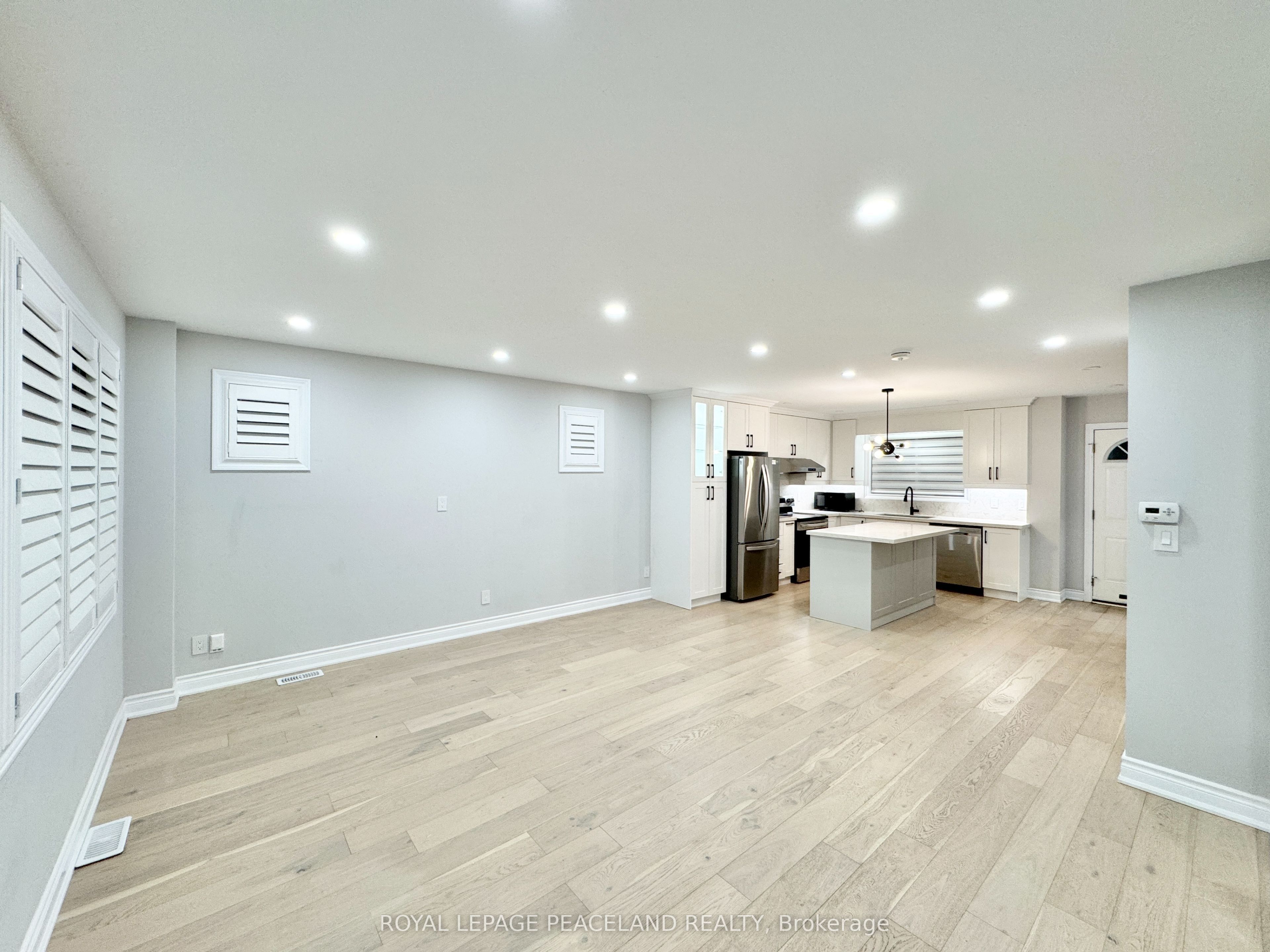 47 Chamberlain Avenue, Toronto 4