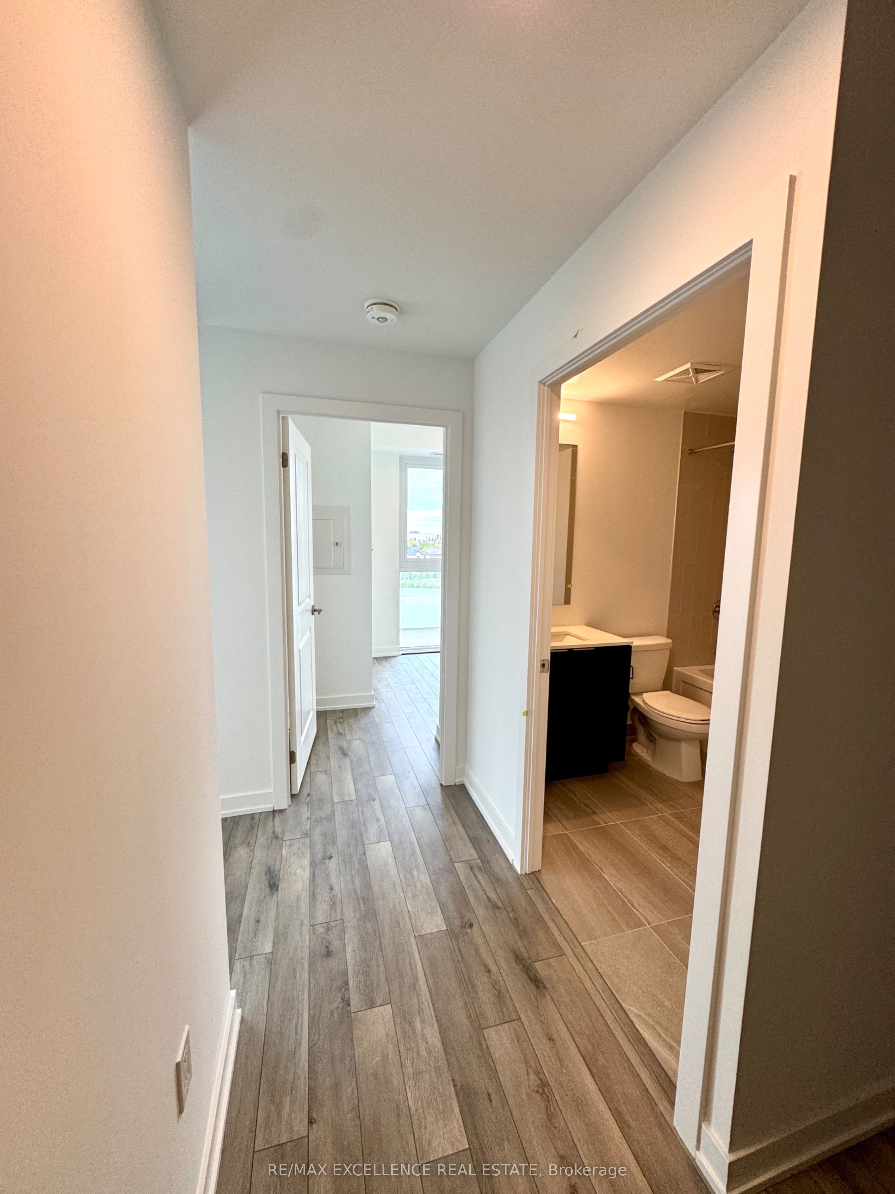 Unit 419 - 15 Skyridge Drive, Brampton 4