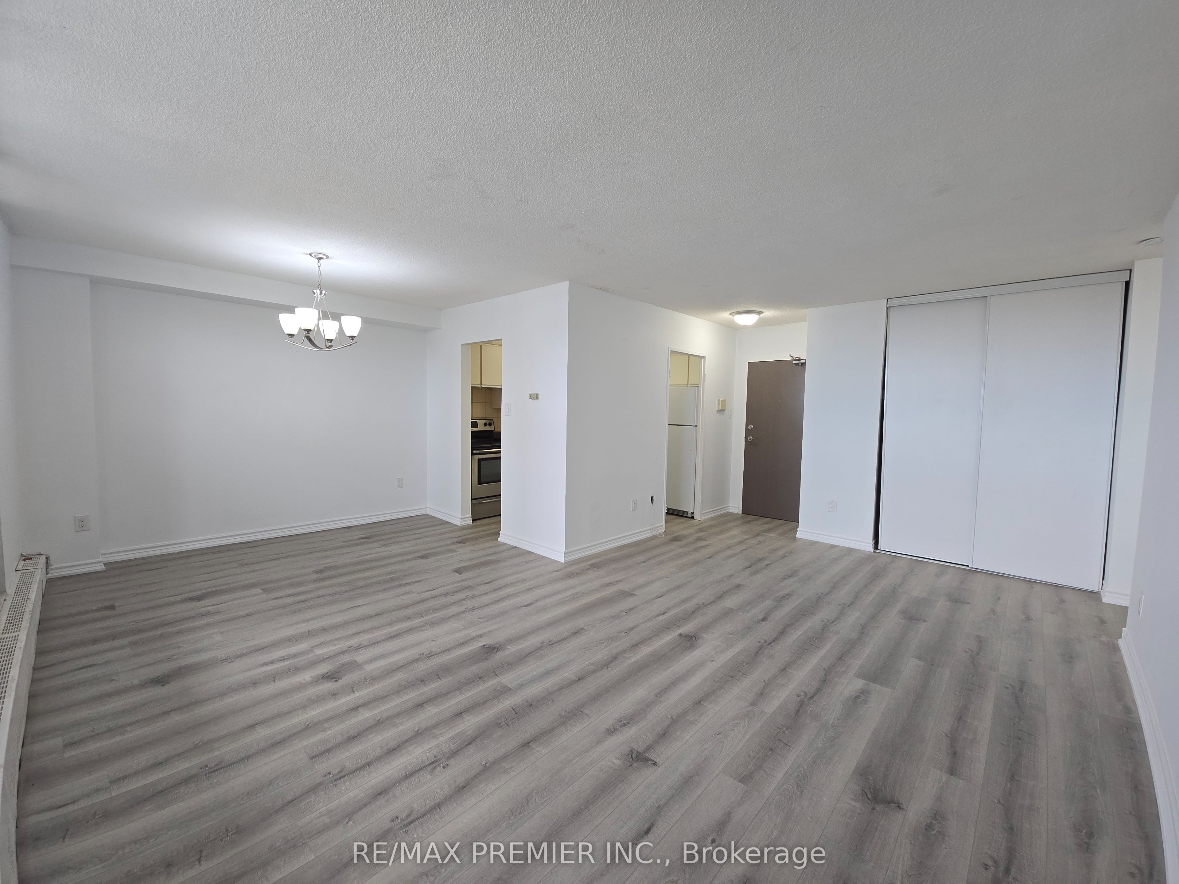 3390 Weston Road, North York 4