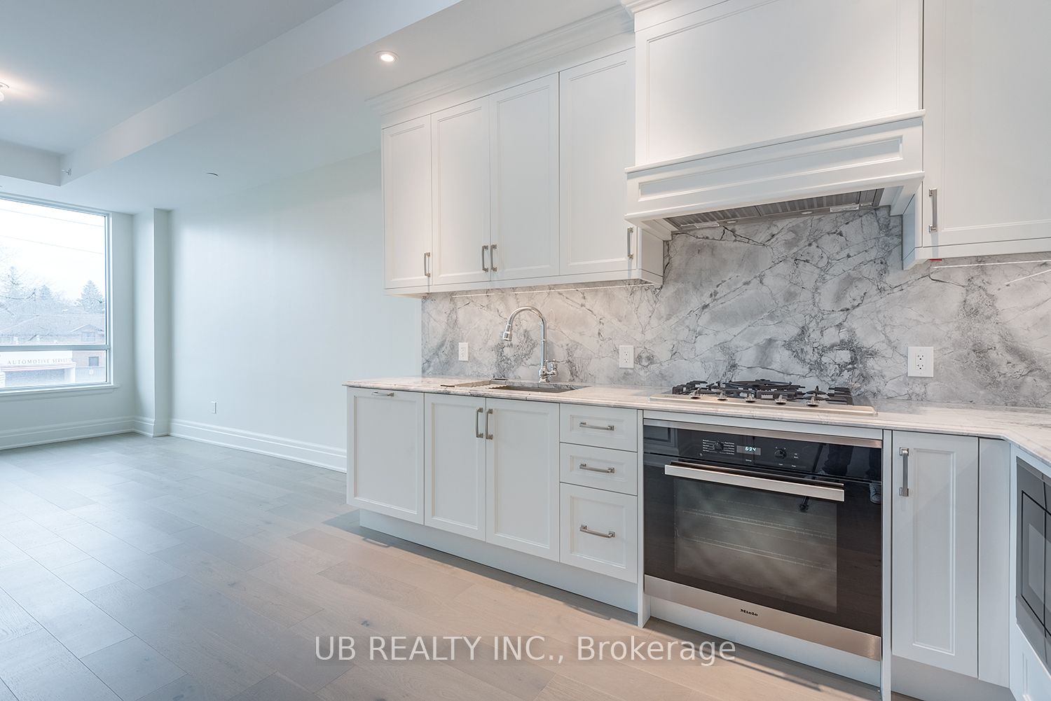 Unit 205 - 1451 WELLINGTON Street W, Ottawa 4