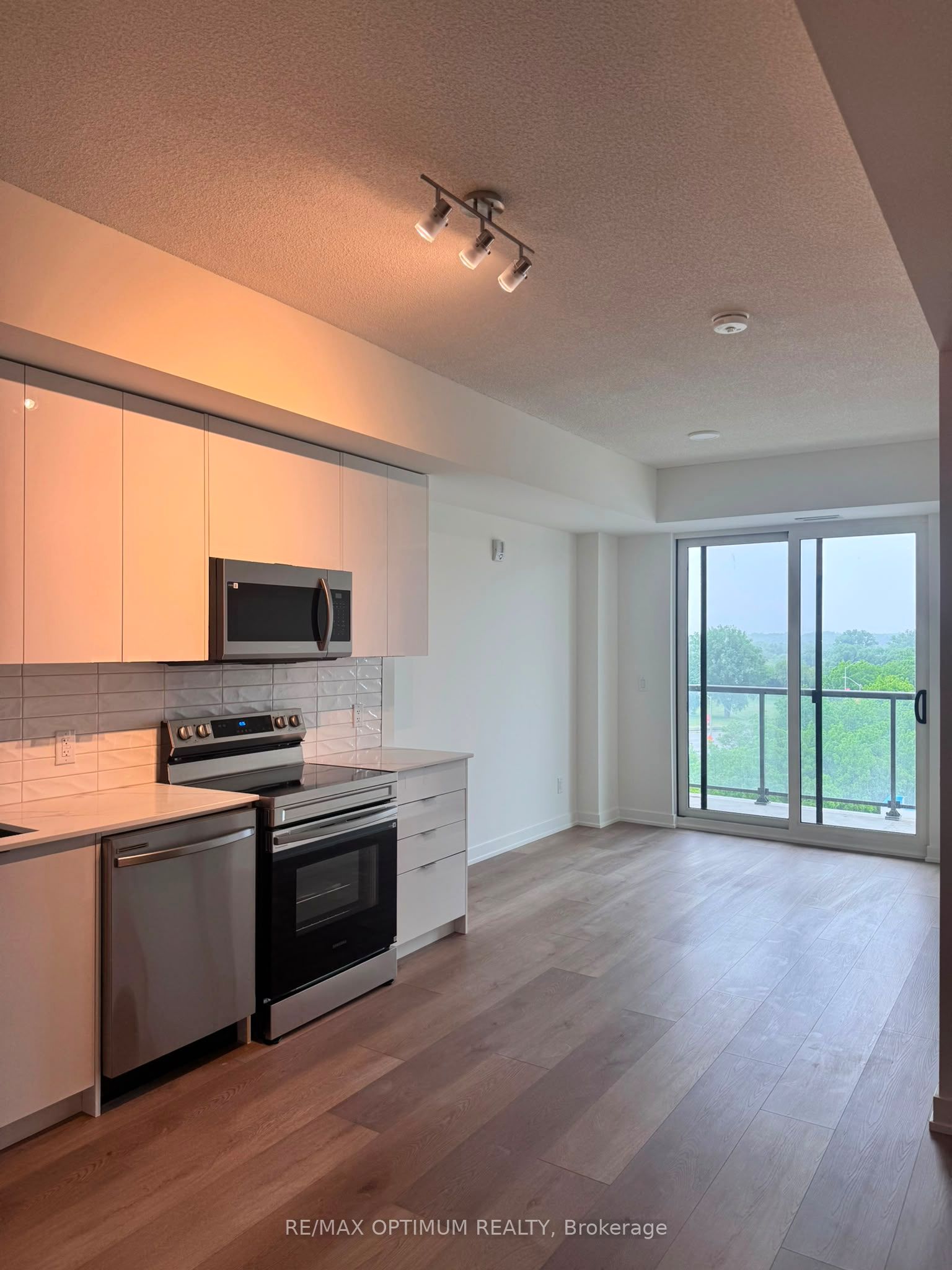 Unit 711 - 33 Erie Avenue, Brantford 4