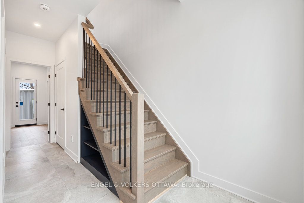 71 Parent Avenue, Ottawa 4