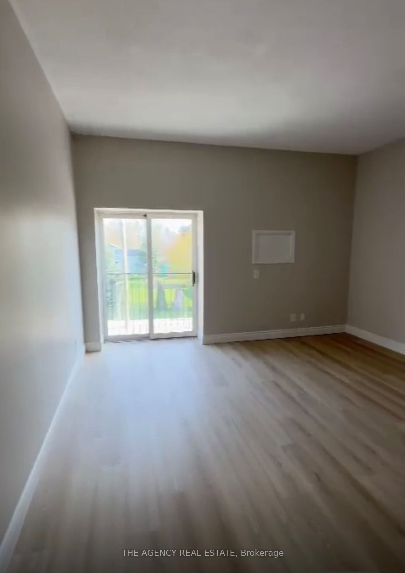 Unit 8 - 156 Main Street, Bluewater 2