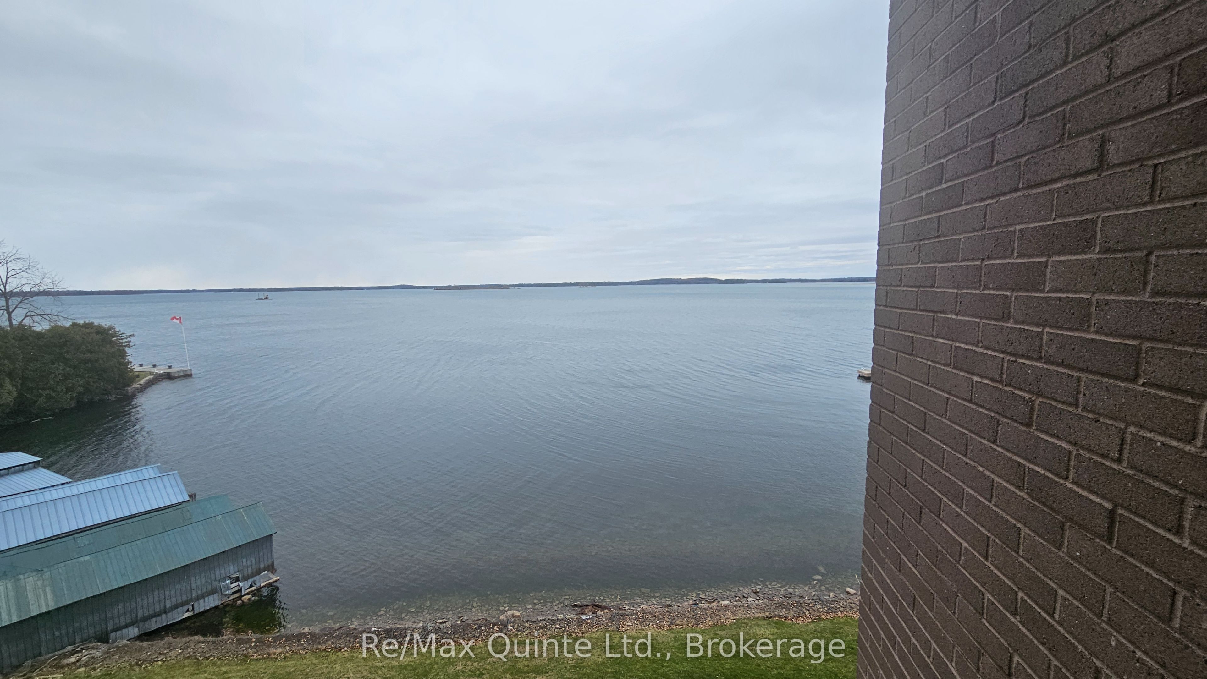 Unit 404 - 610 William Street S, Gananoque 1