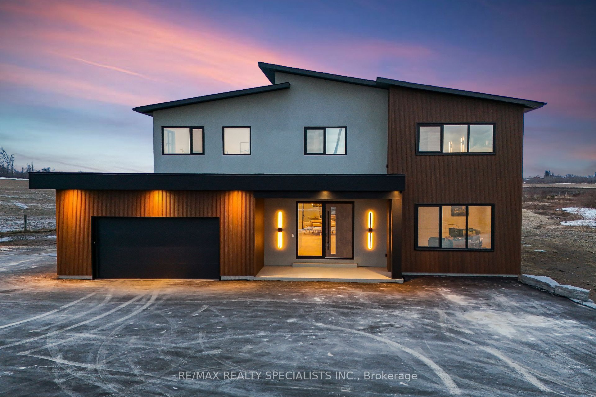 295449 8th Line, Amaranth 2