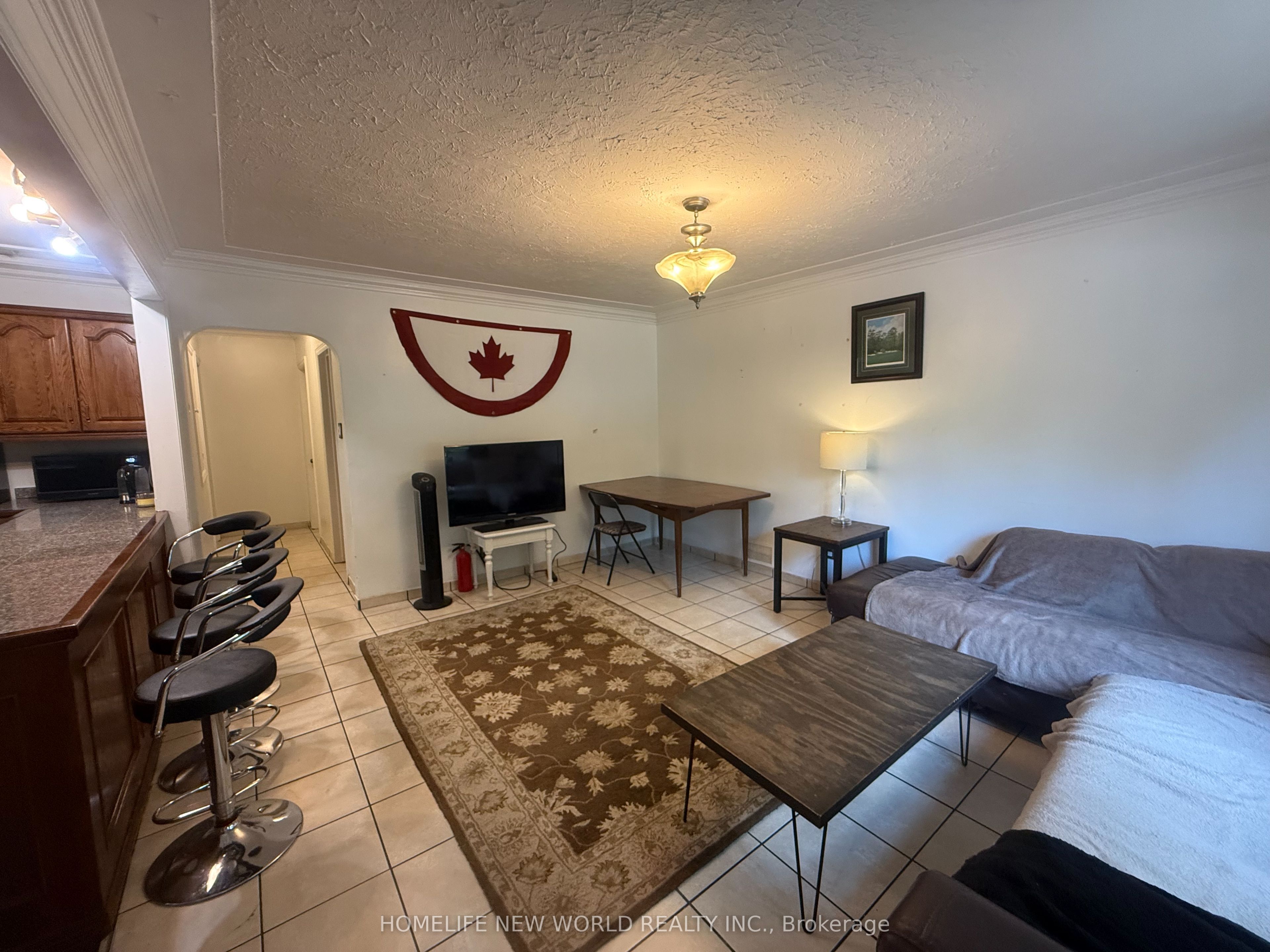 Unit Lower level - 235 Bernard Avenue, London 4
