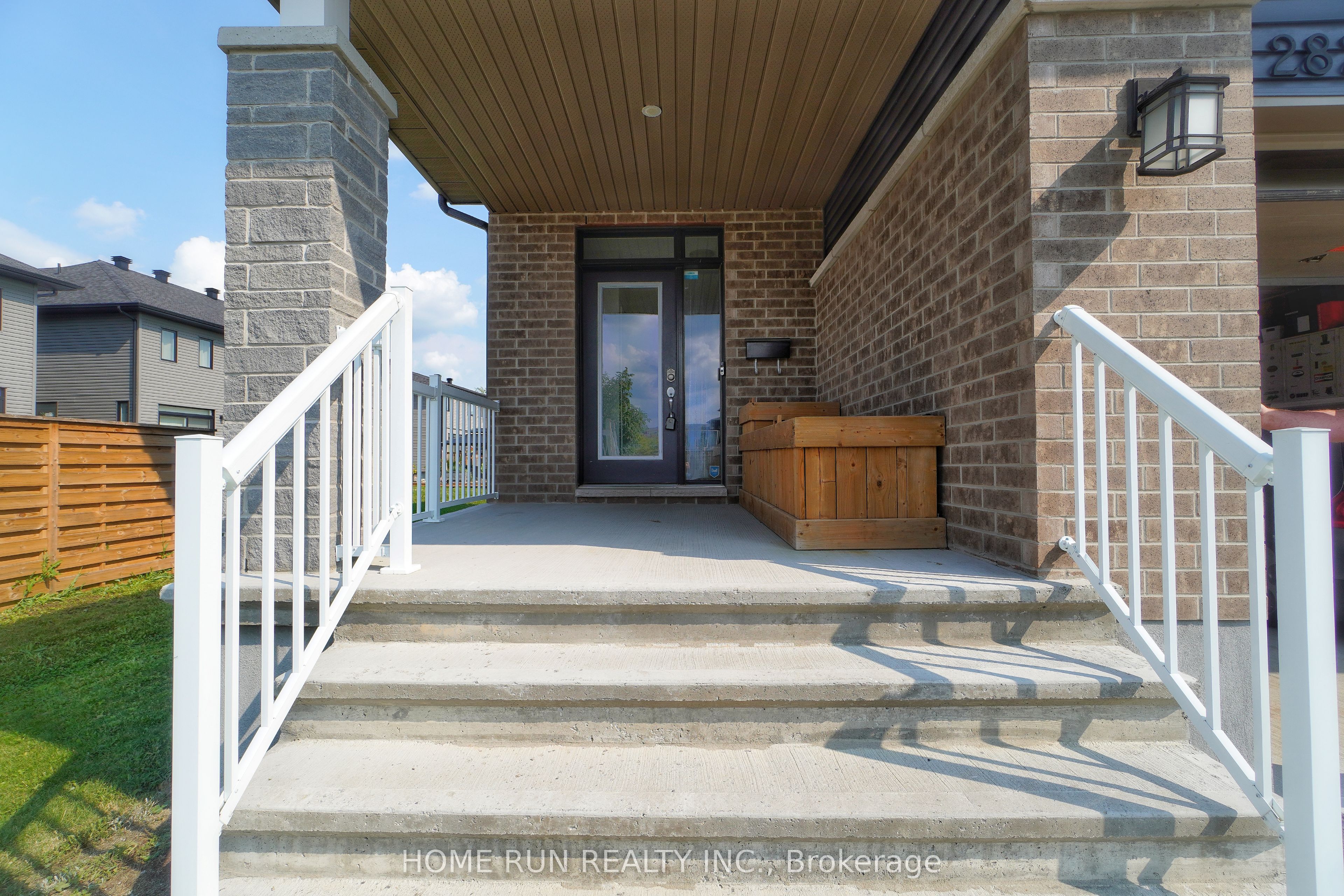 282 Nelson Street E, Carleton Place 2