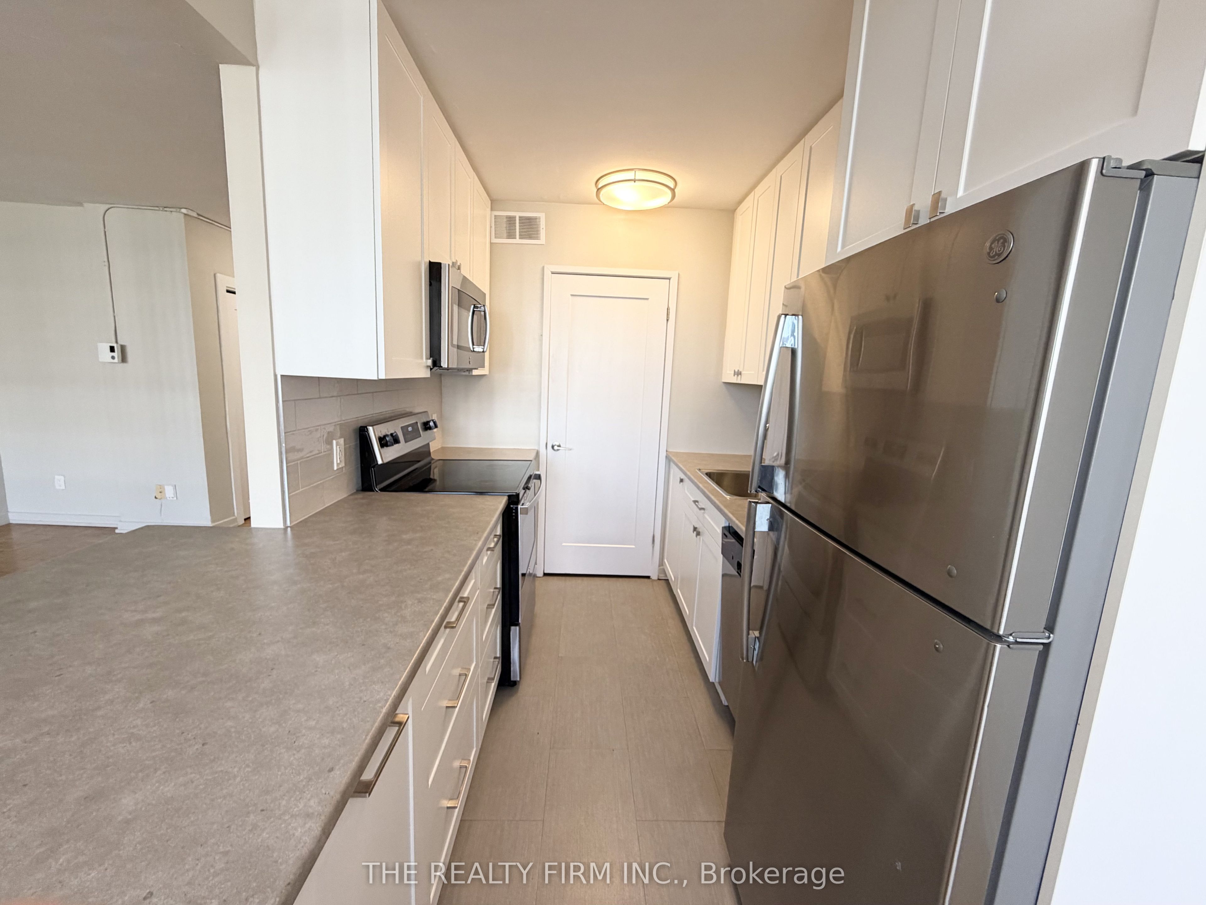 Unit 903 - 1209 Richmond Street, London 4