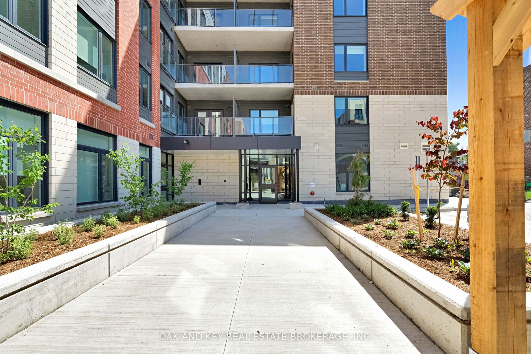 Unit 107 - 385 Hill Street, London 4