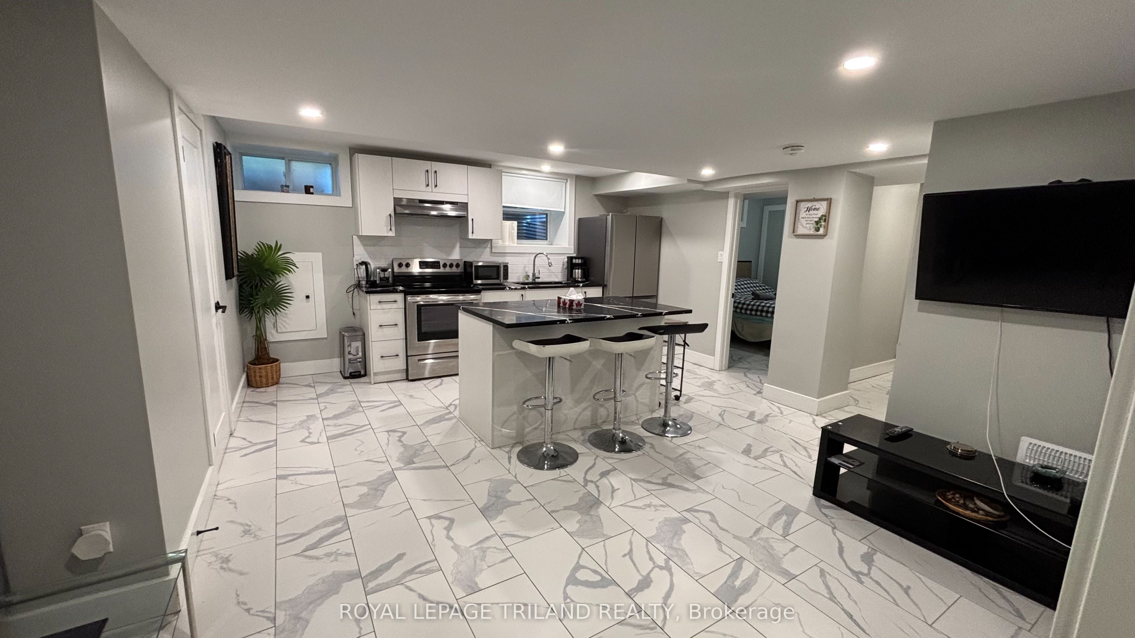 Unit 4 - 325 George Street, Central Elgin 3