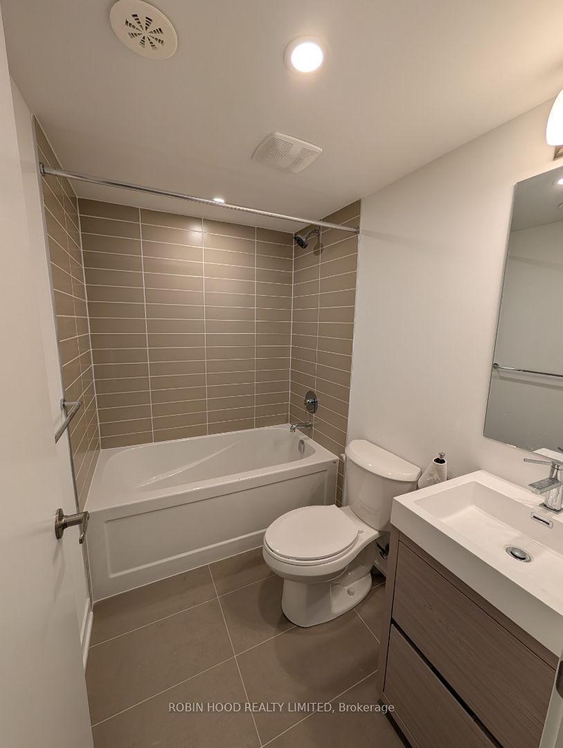 Unit 3 - 70 Green Gardens Boulevard, Toronto 5