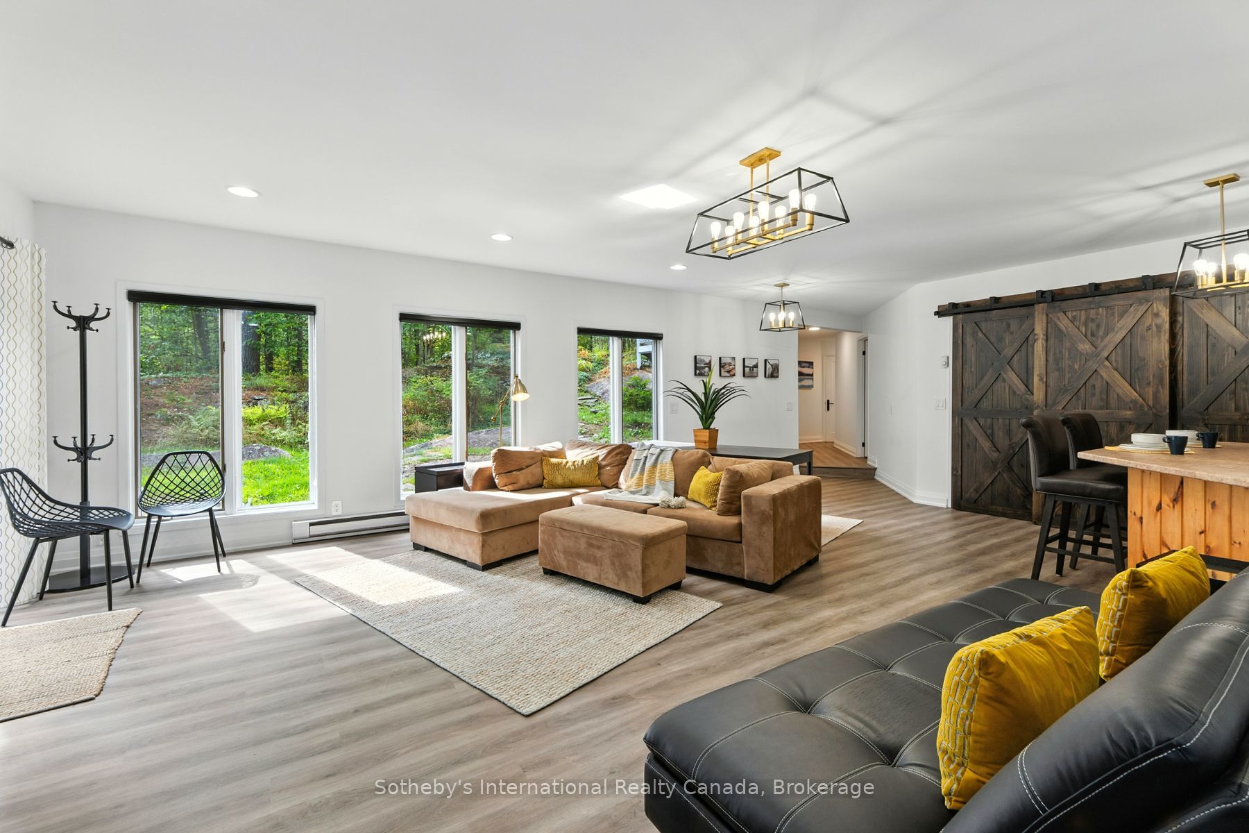 1060 North Kahshe Lake Road, Gravenhurst 1