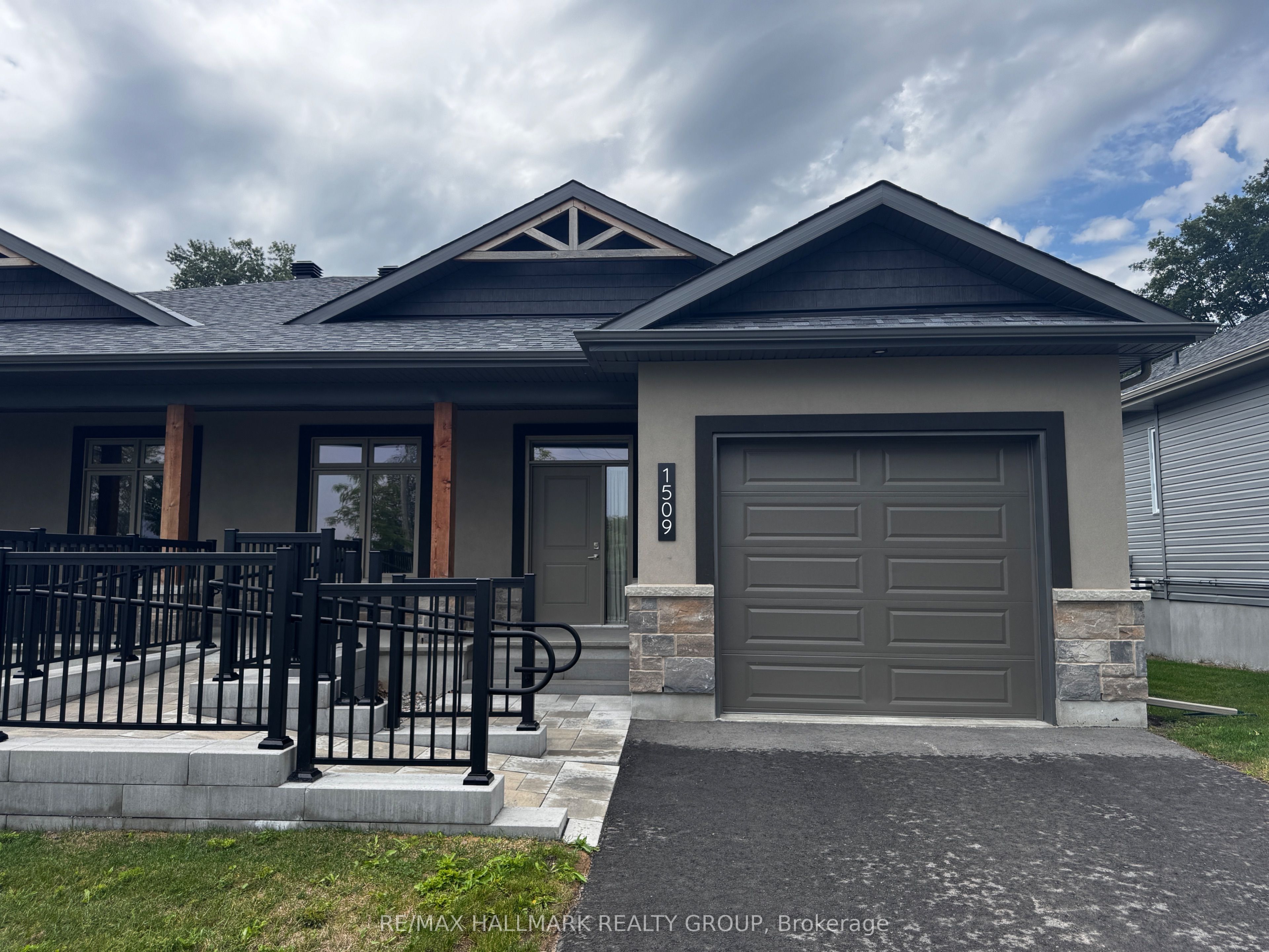 1509 Flanders Road, Brockville 1