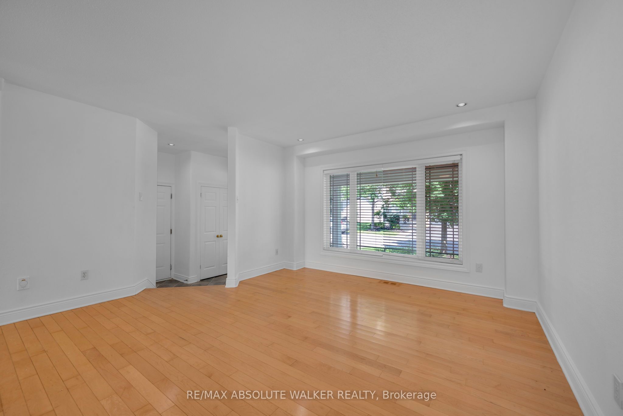 2269 Sandman Crescent, Cumberland 5