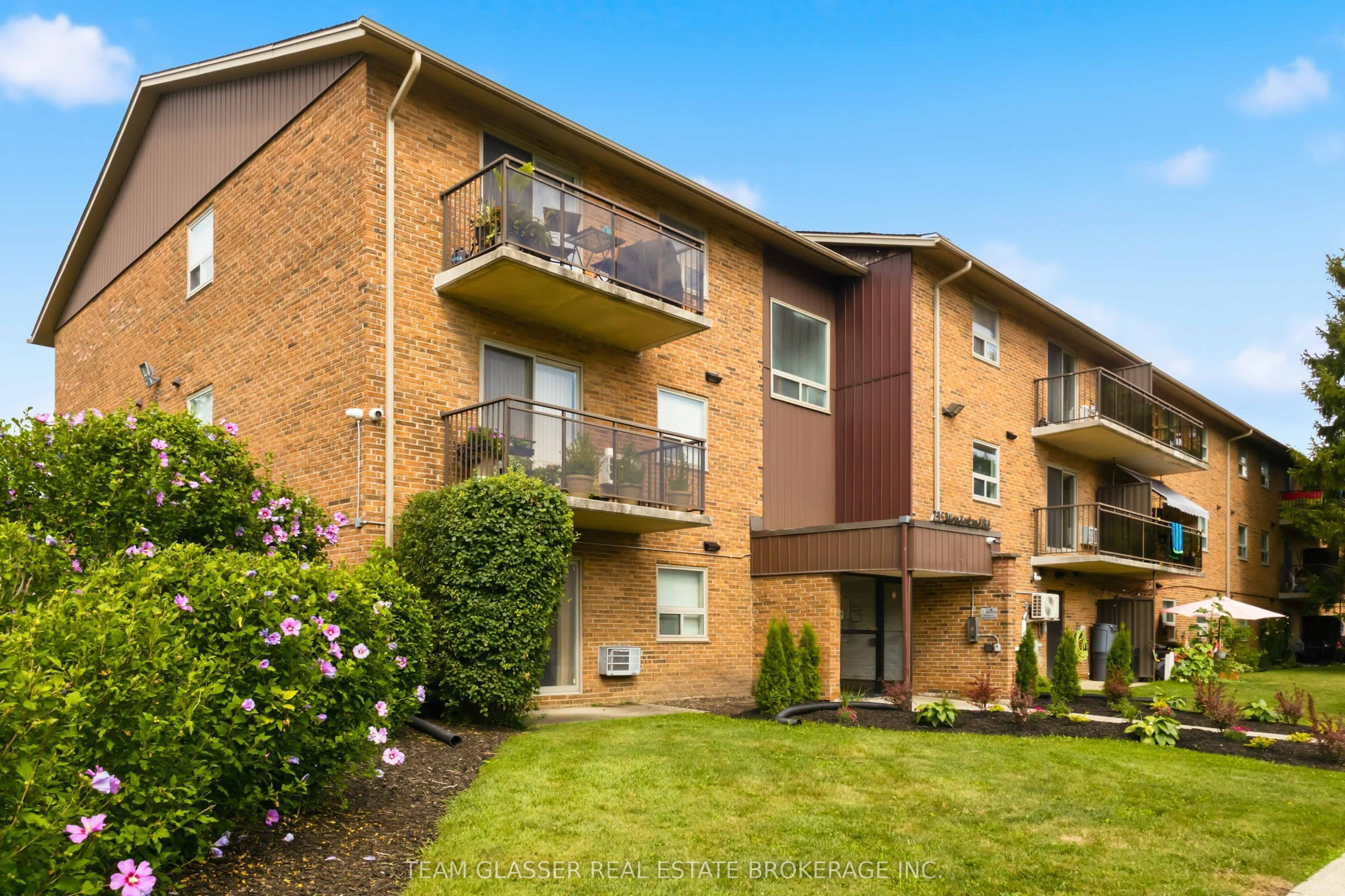 Unit 212 - 735 Wonderland Road S, London 2