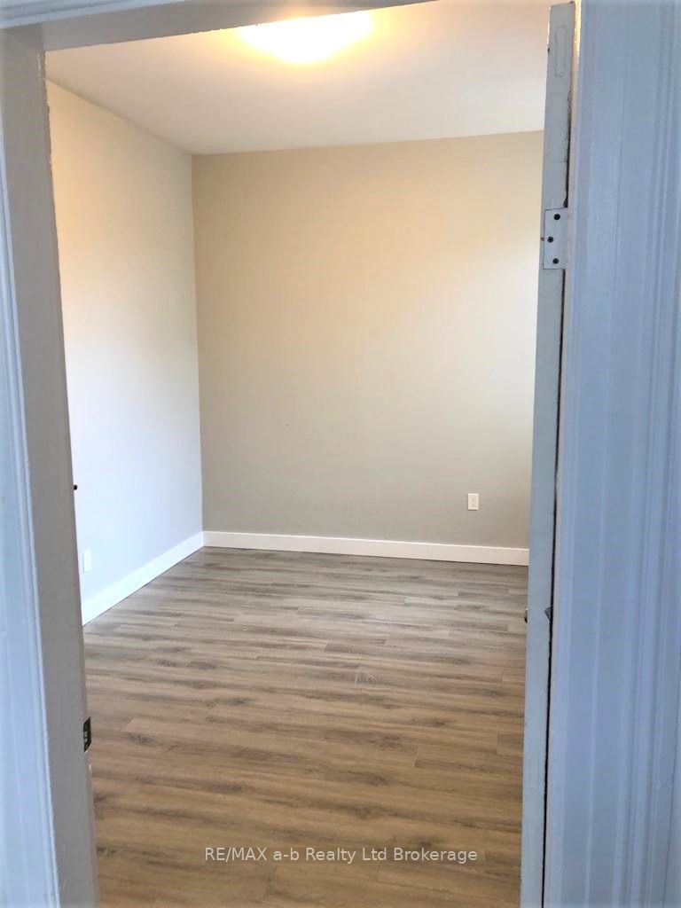 Unit 2 - 44 Stanley Street, London 5