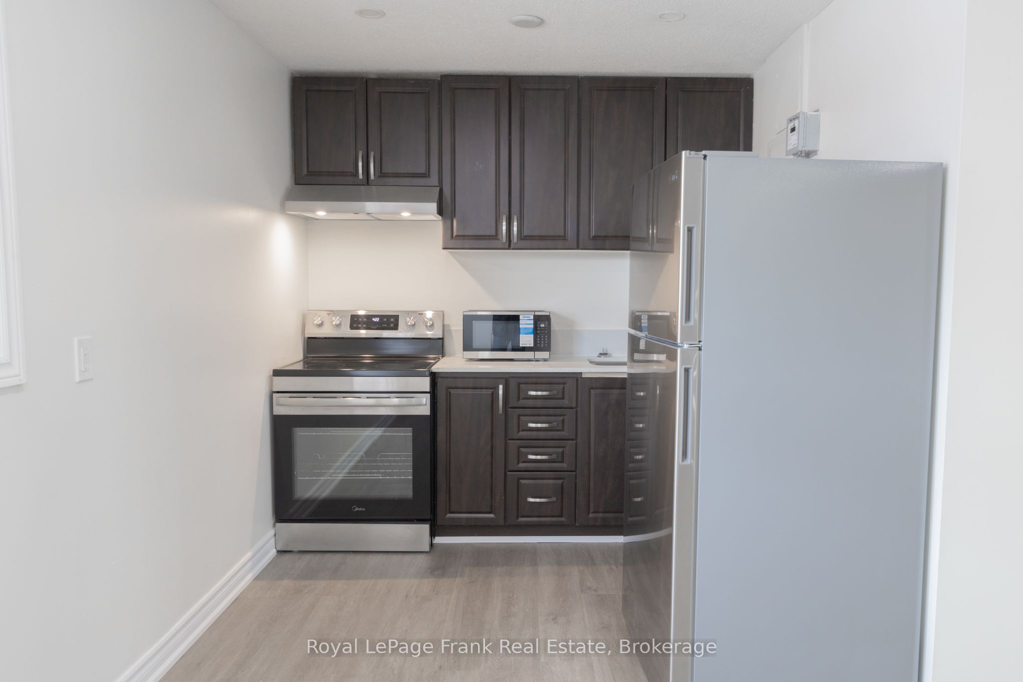 Unit 3 - 84 Mary Street W, Kawartha Lakes 5