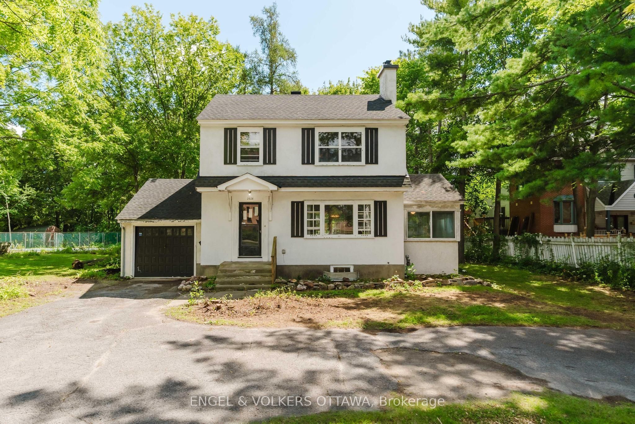 2028 Carling Avenue, Ottawa 2
