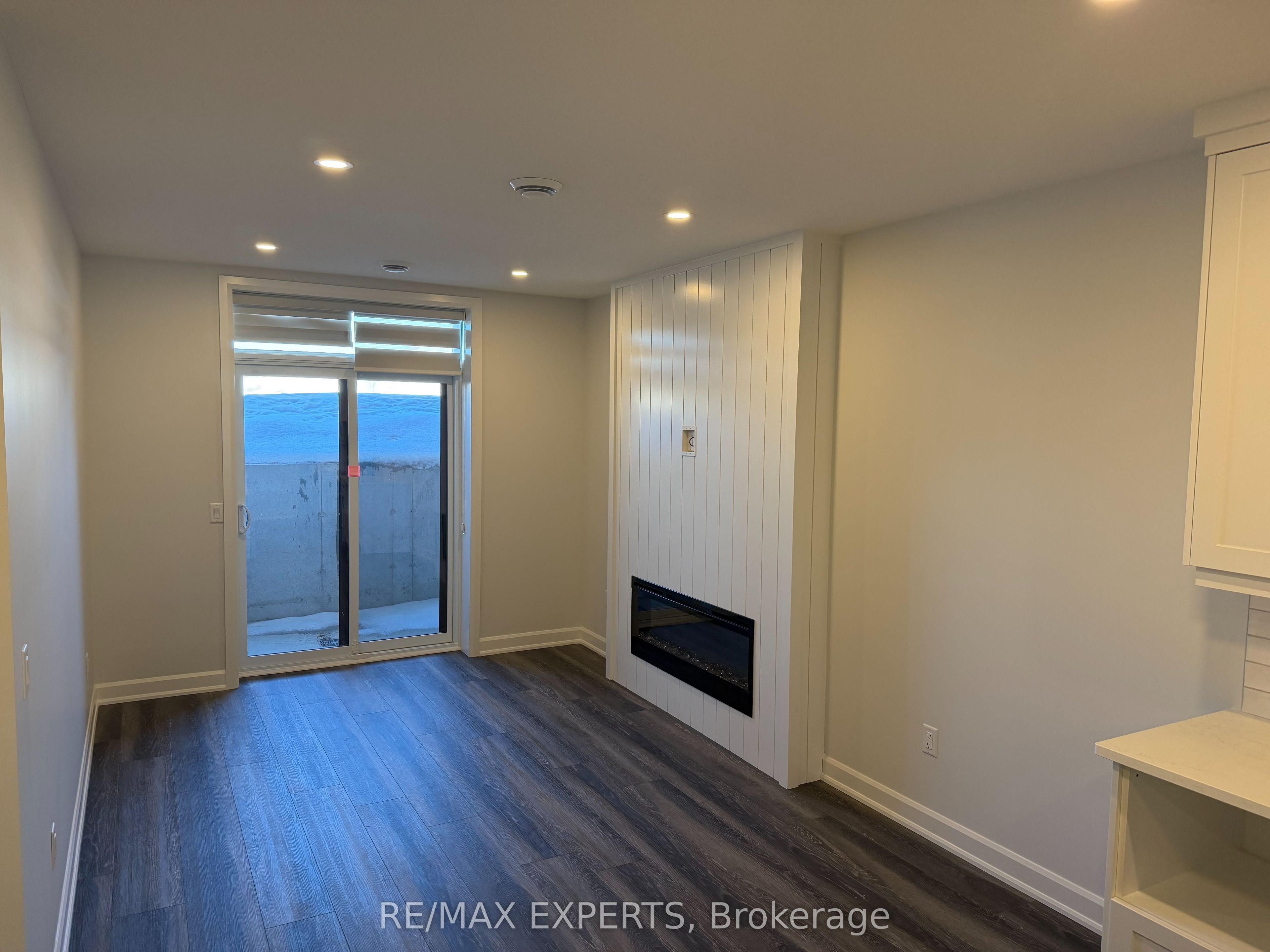 Unit 17 - 440 Wellington Street E, Wellington North 4