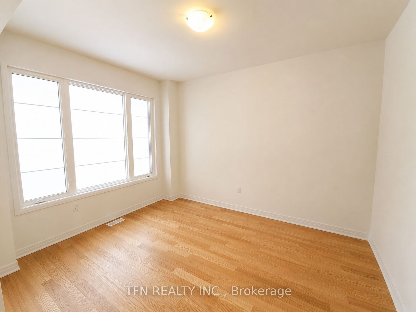 8 Wilmot Road, Brantford 2
